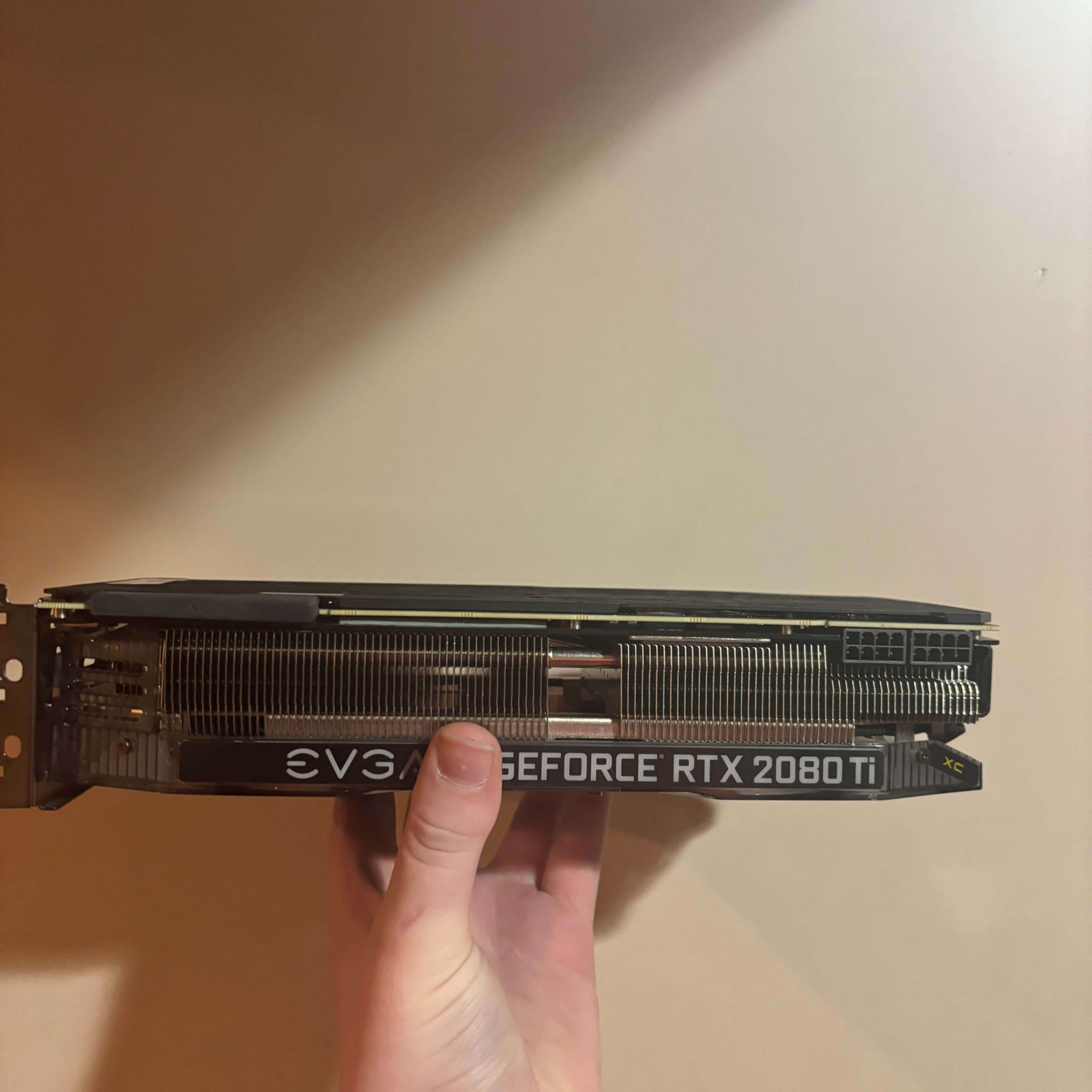 EVGA RTX 2080 TI | Jawa EVGA RTX 2080 TI | Jawa