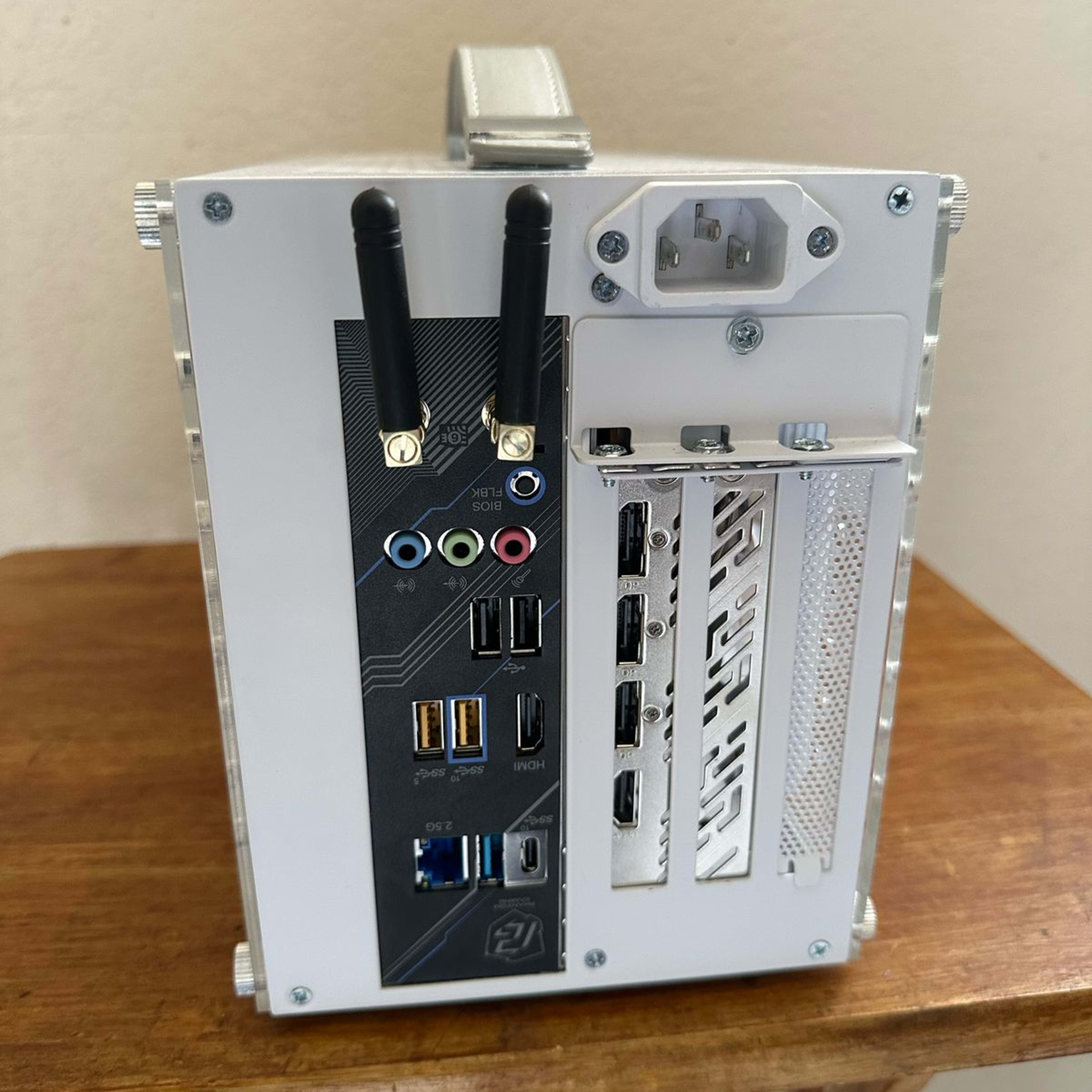 PC RX 9070 XT + R9X3D | Jawa PC RX 9070 XT + R9X3D | Jawa