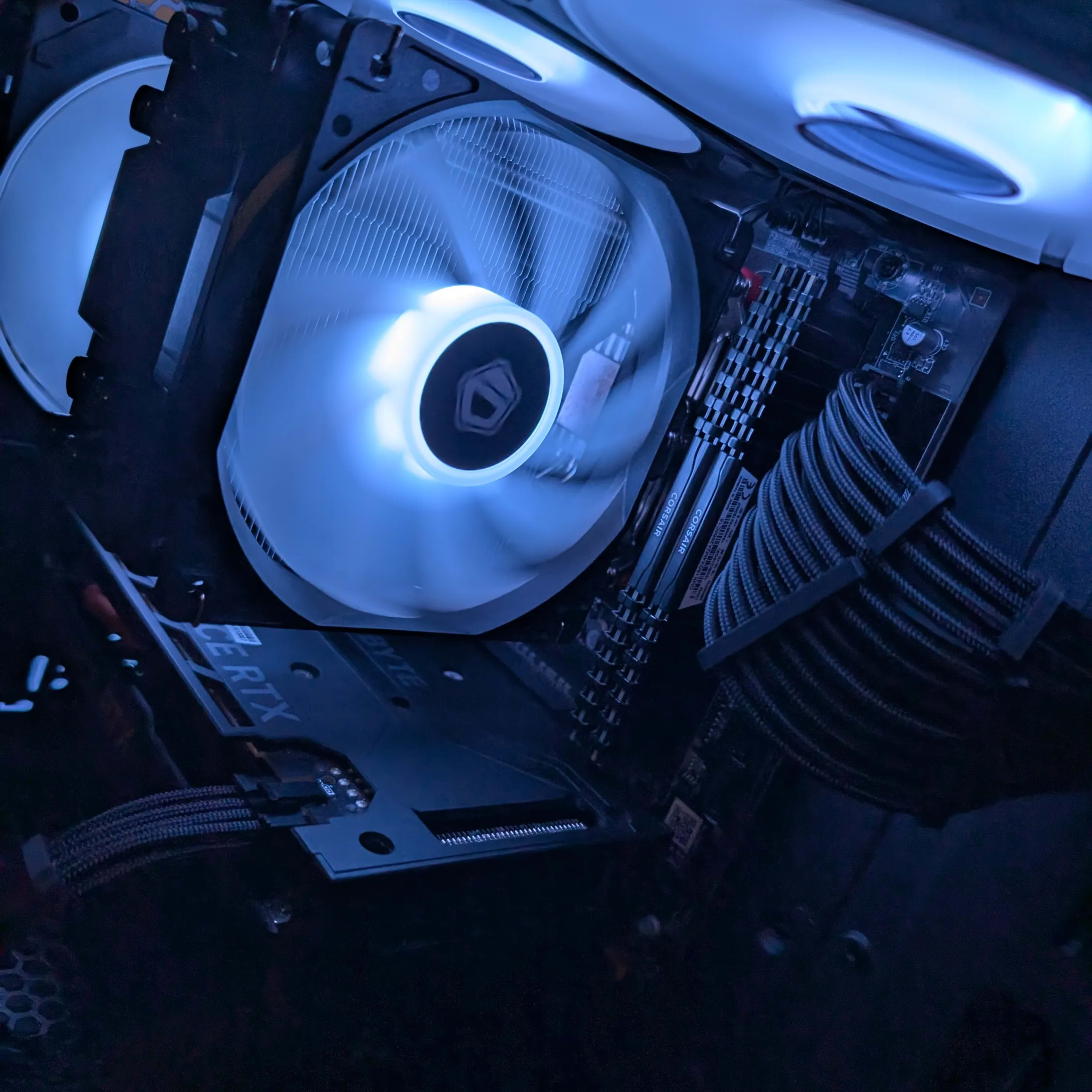 🔥RTX 4060, Ryzen 5 5600, 16 GB RAM, 1 TB Storage | Jawa 🔥RTX 4060, Ryzen 5 5600, 16 GB RAM, 1 TB Storage | Jawa