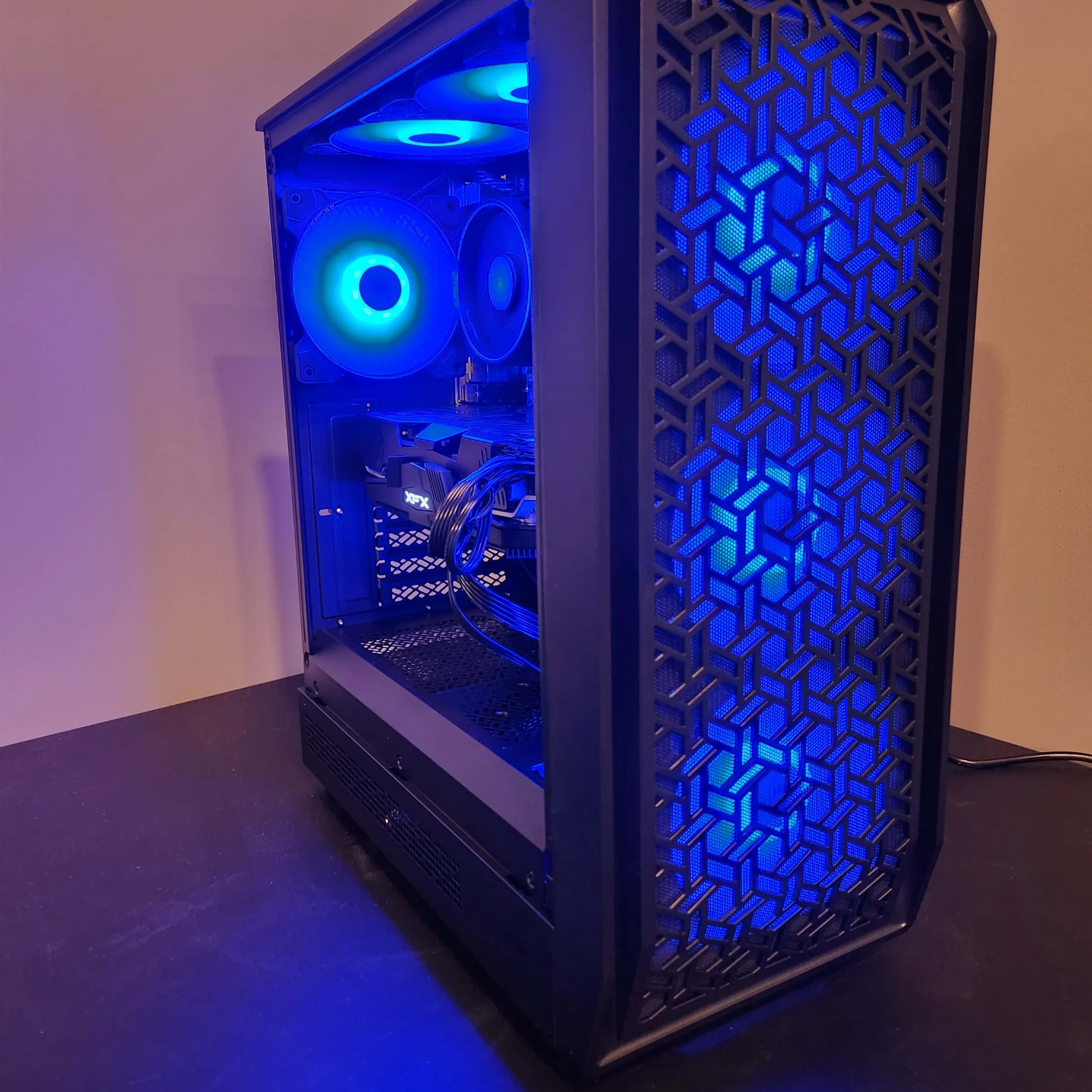 Ultimate 1080p Gaming PC | Ryzen 5 5500 + RX 5700XT | 16GB Ultimate 1080p Gaming PC | Ryzen 5 5500 + RX 5700XT | 16GB
