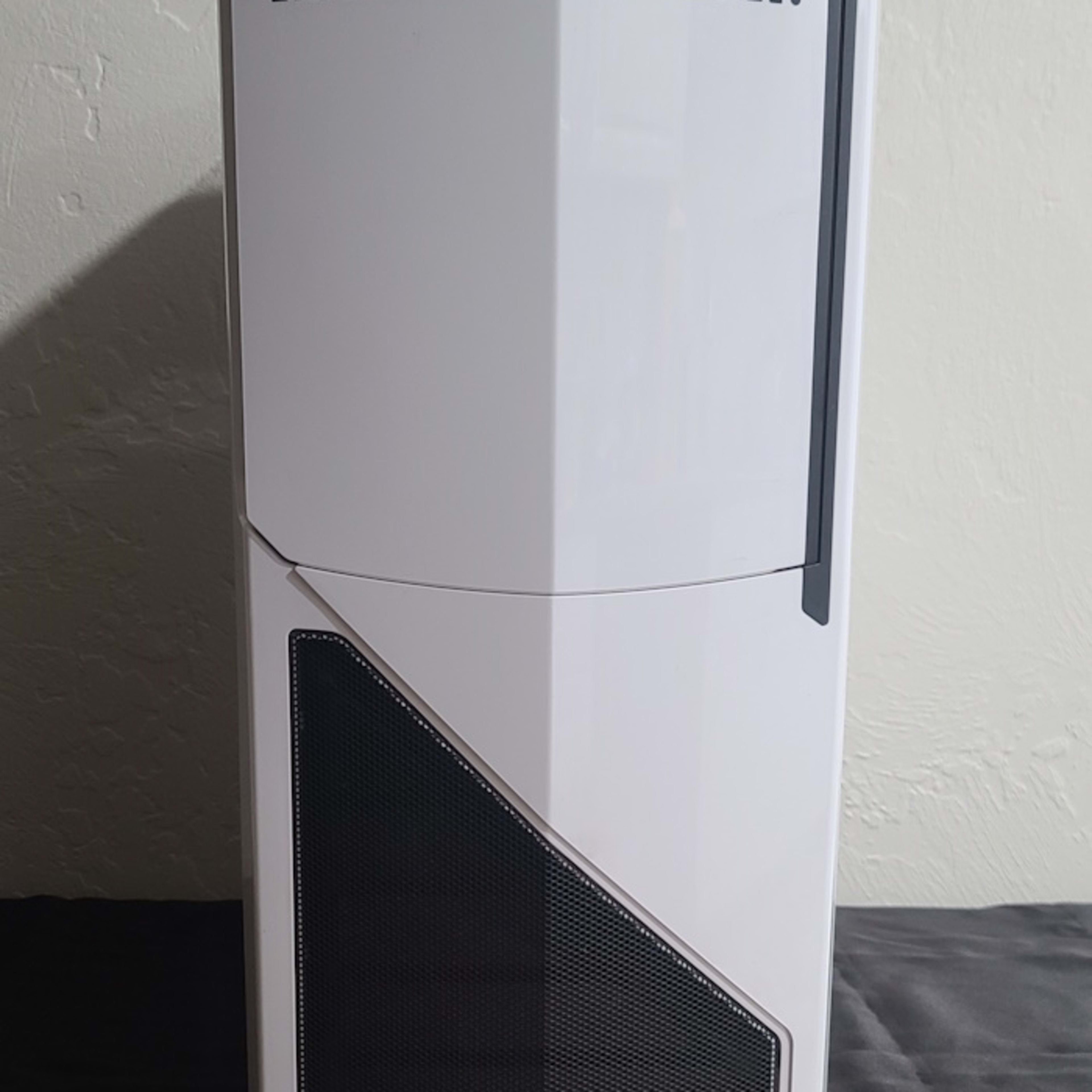 NZXT Phantom 630 Windowed Edition White Steel / Plastic ATX Full Tower Computer Case