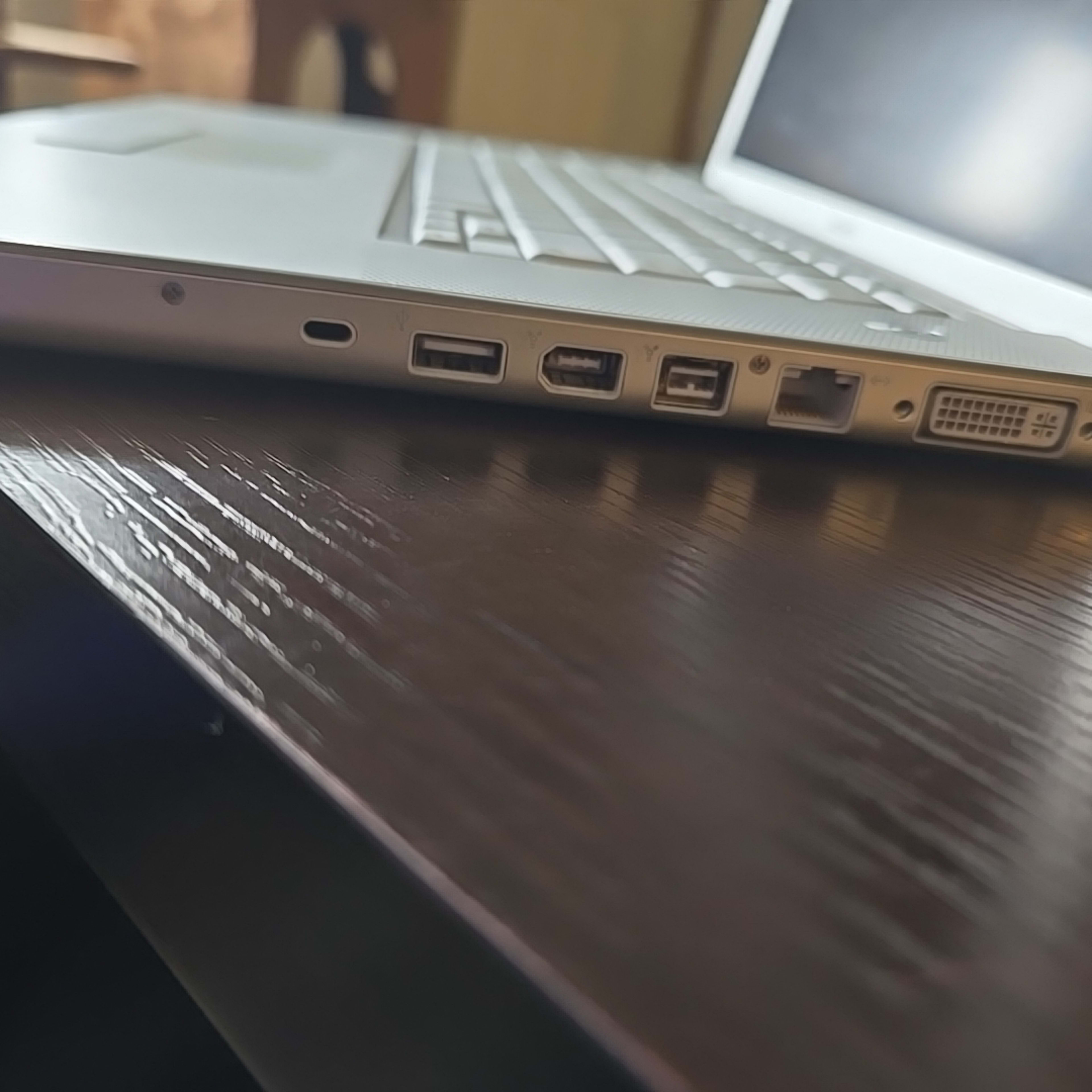 MacBook Pro 3, 1 Intel Core 2 Duo Great Shape And Runs Great MacBook Pro 3, 1 Intel Core 2 Duo Great Shape And Runs Great