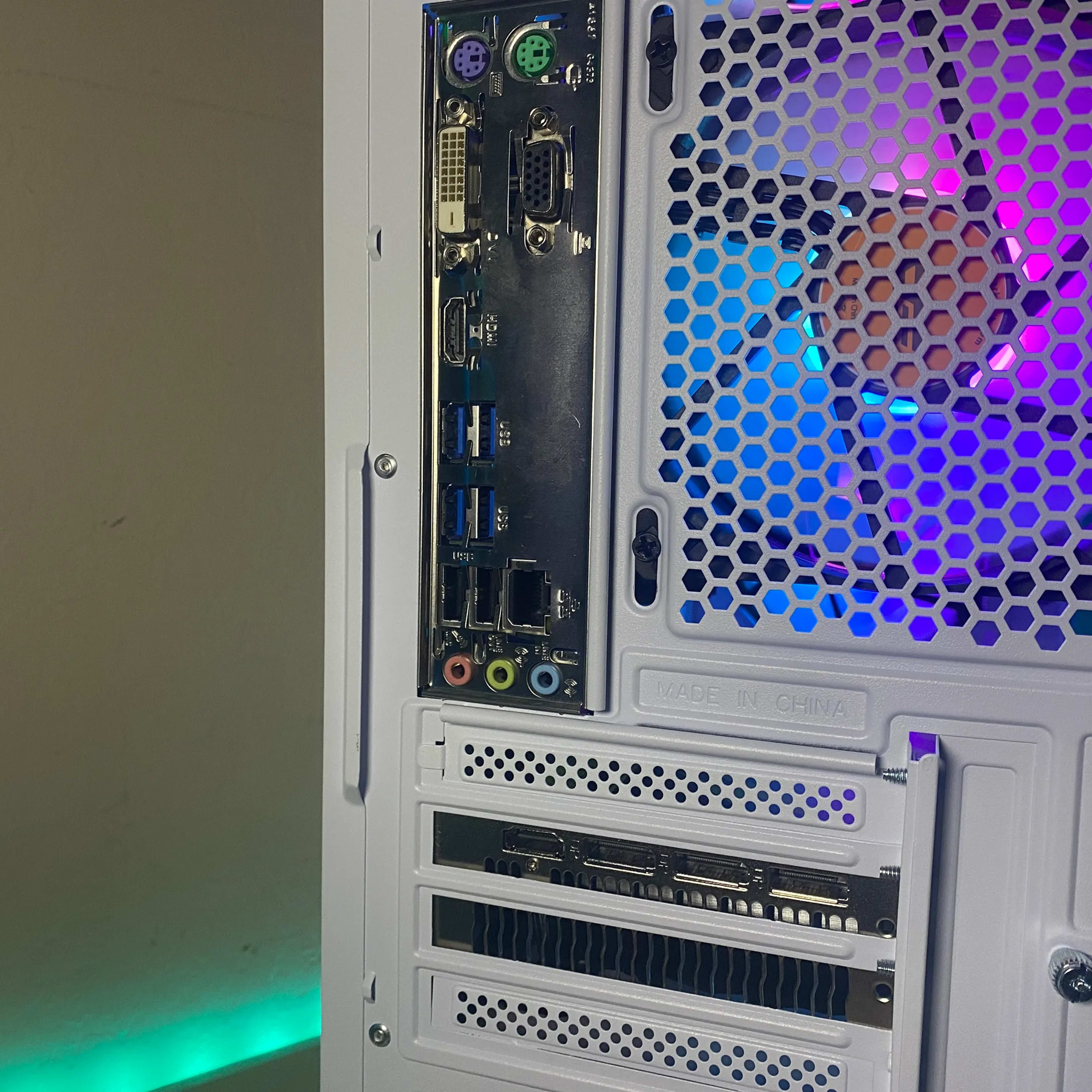 🪞Custom Built White RGB Gaming PC🪞| Fortnite, Valorant, CoD, Rainbow 6, GTA, Minecraft, and more!