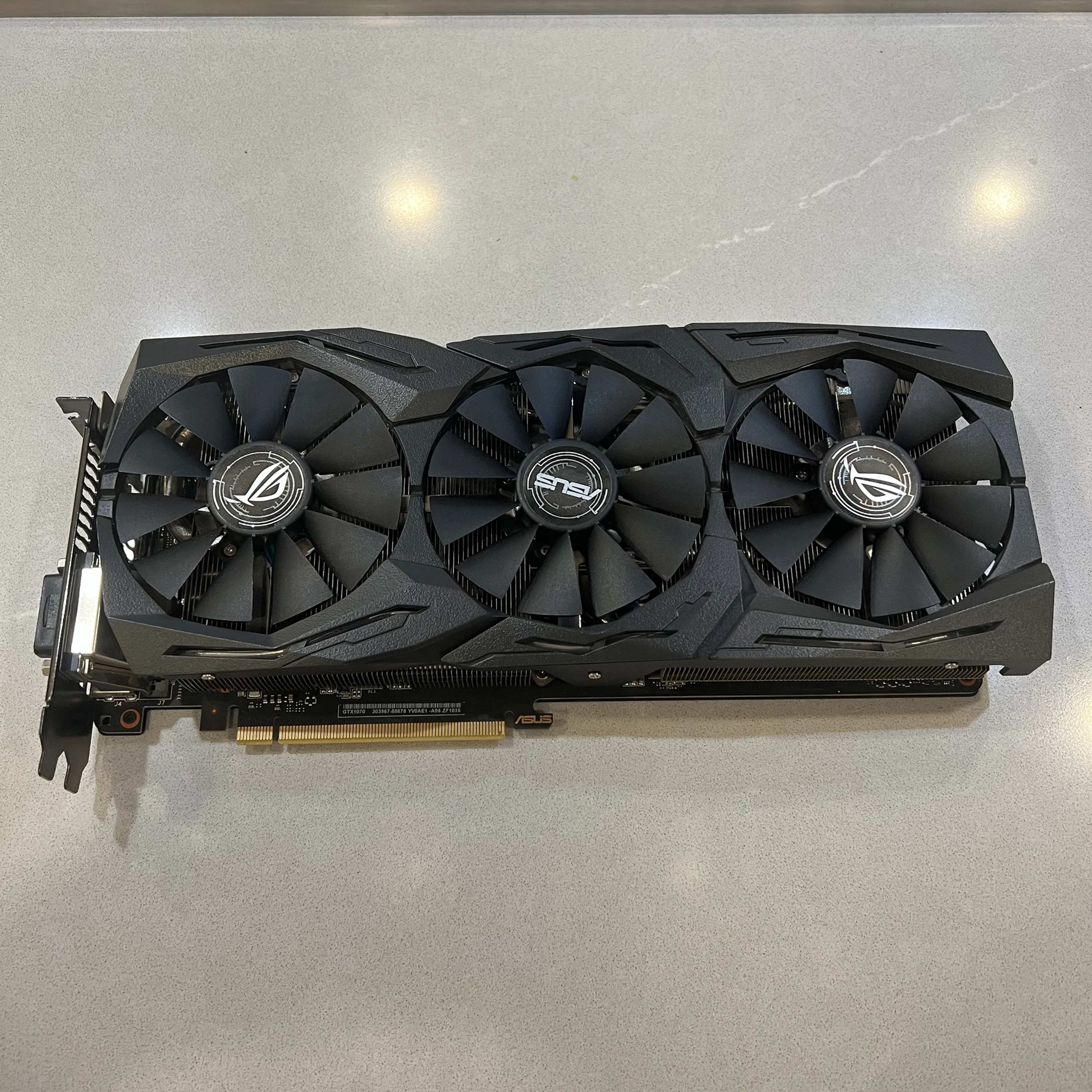 Asus Strix GTX 1070 8GB ROG STRIX - Brand New Fans