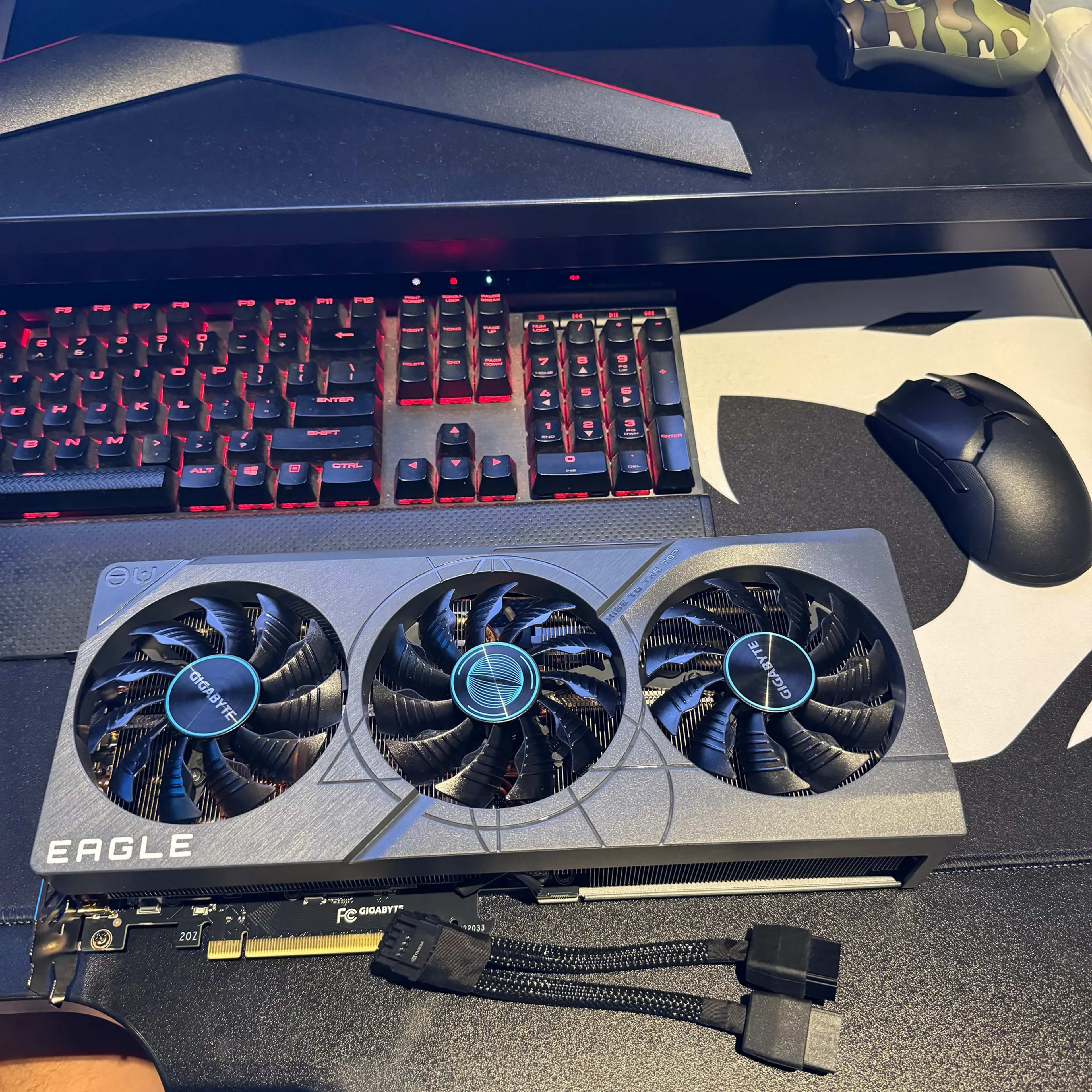 GIGABYTE GeForce RTX 4070 Ti GAMING OC 12G