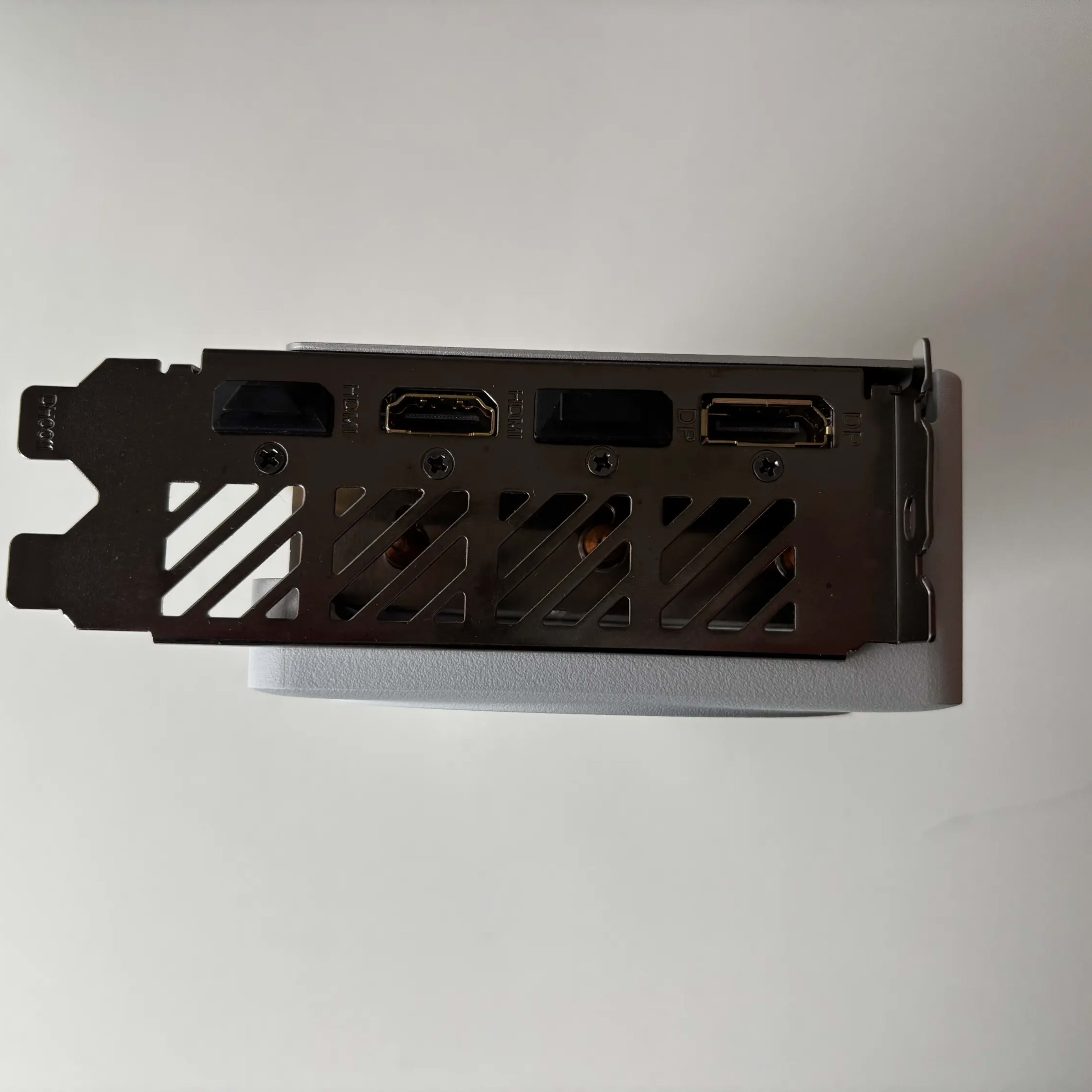 Gigabyte AERO OC 4060 TI 8GB | Jawa Gigabyte AERO OC 4060 TI 8GB | Jawa