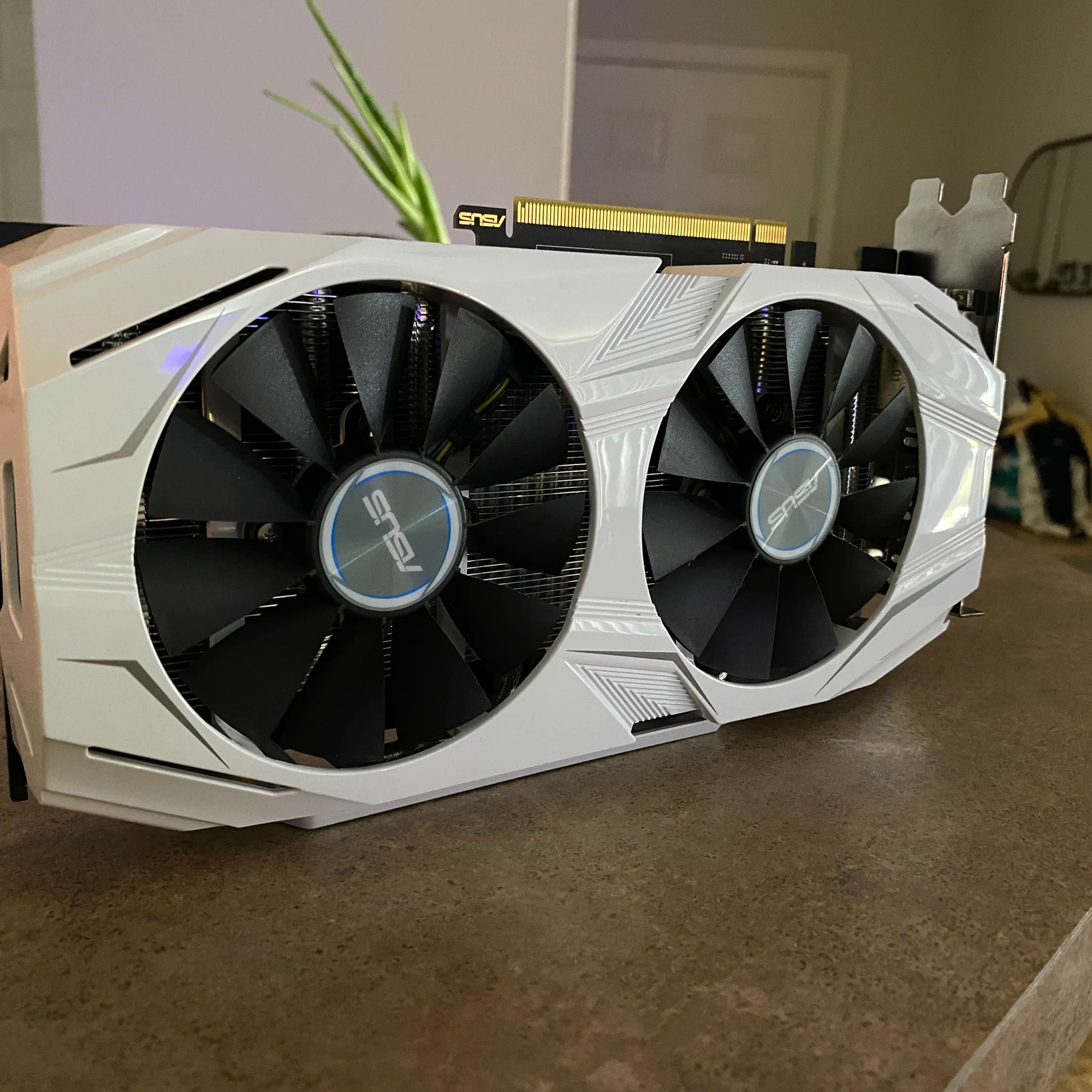 ASUS GTX1070