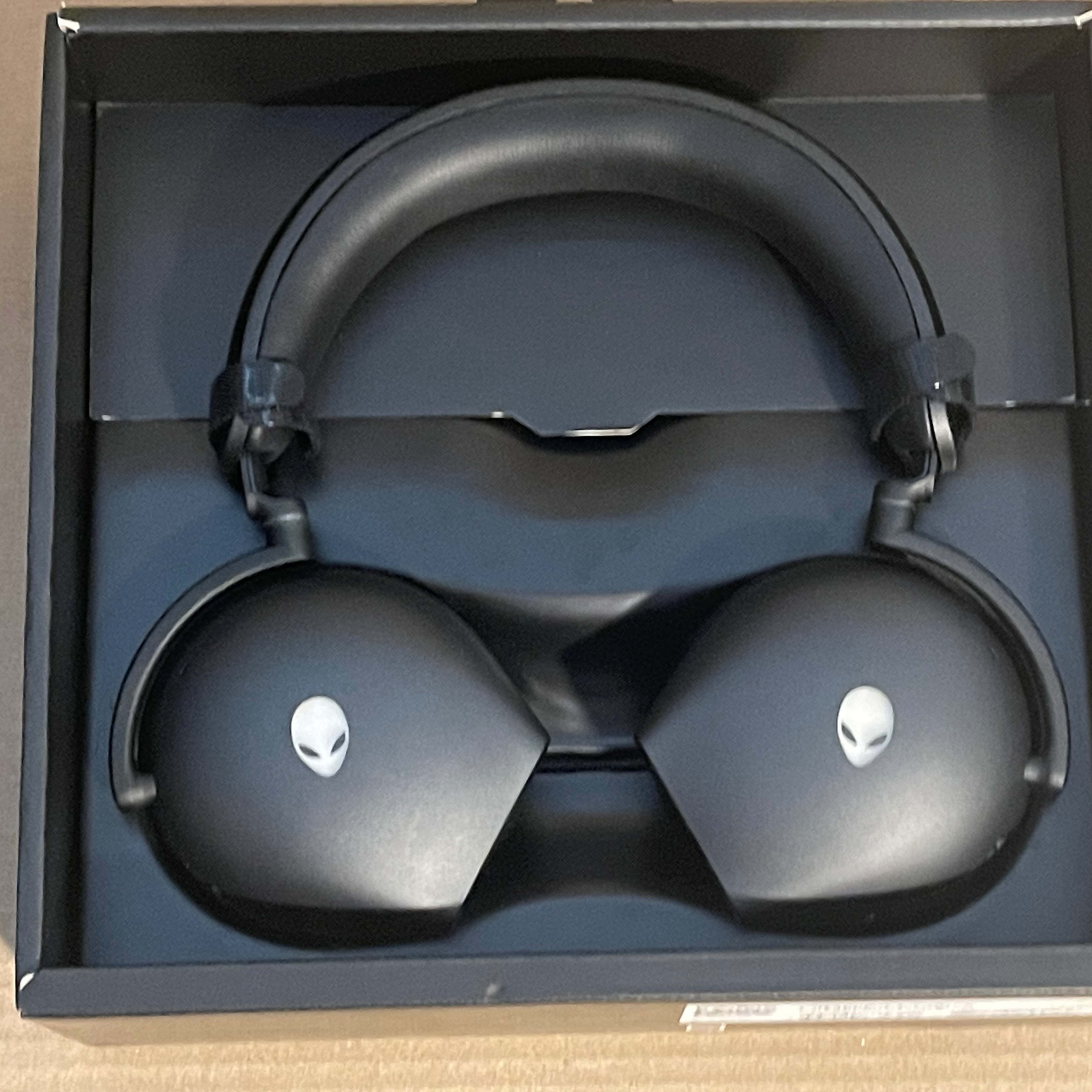 Alienware 920H Wireless Gaming Headset | Jawa Alienware 920H Wireless Gaming Headset | Jawa