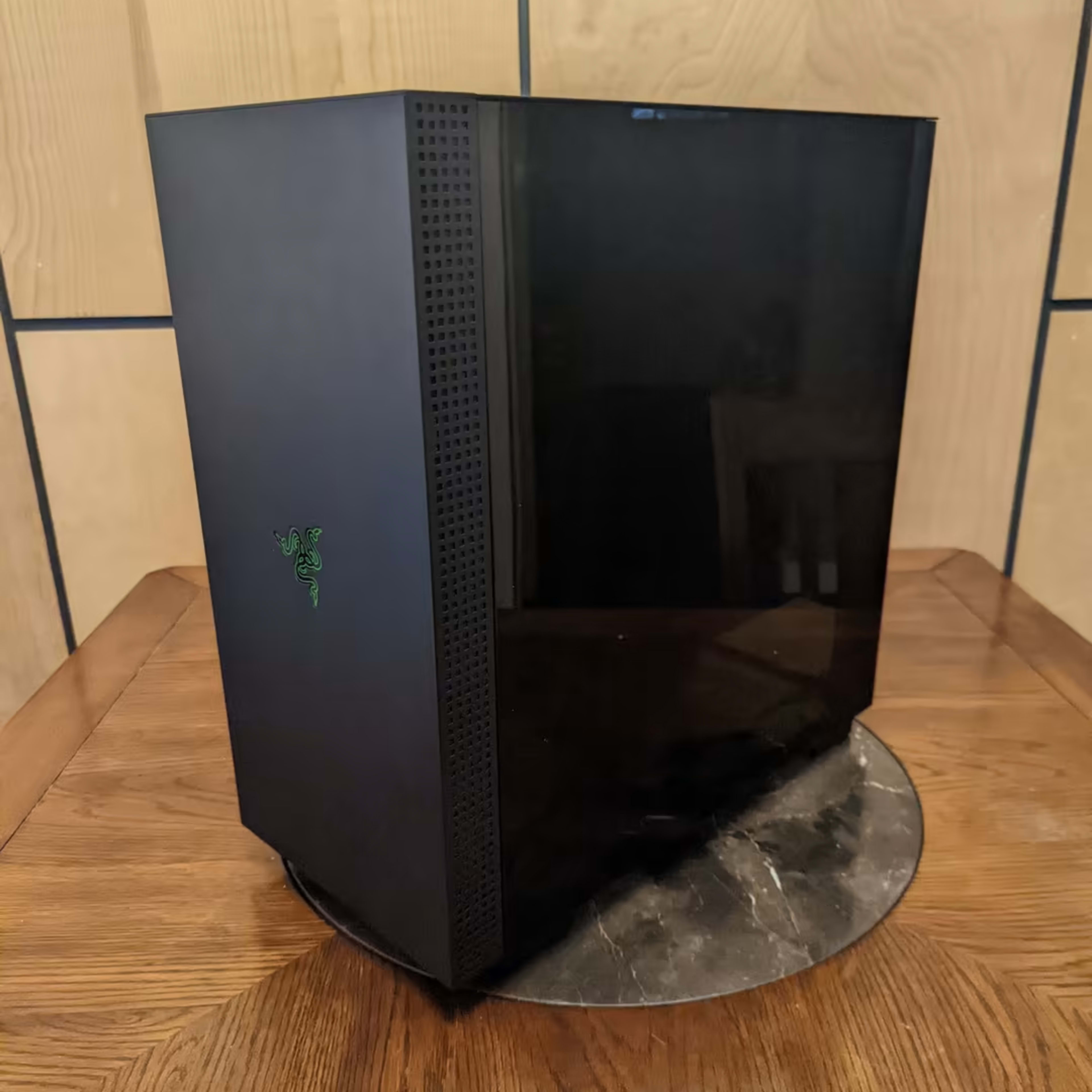 Open Box Like New Razer Tomahawk ATX Mid Tower | Jawa