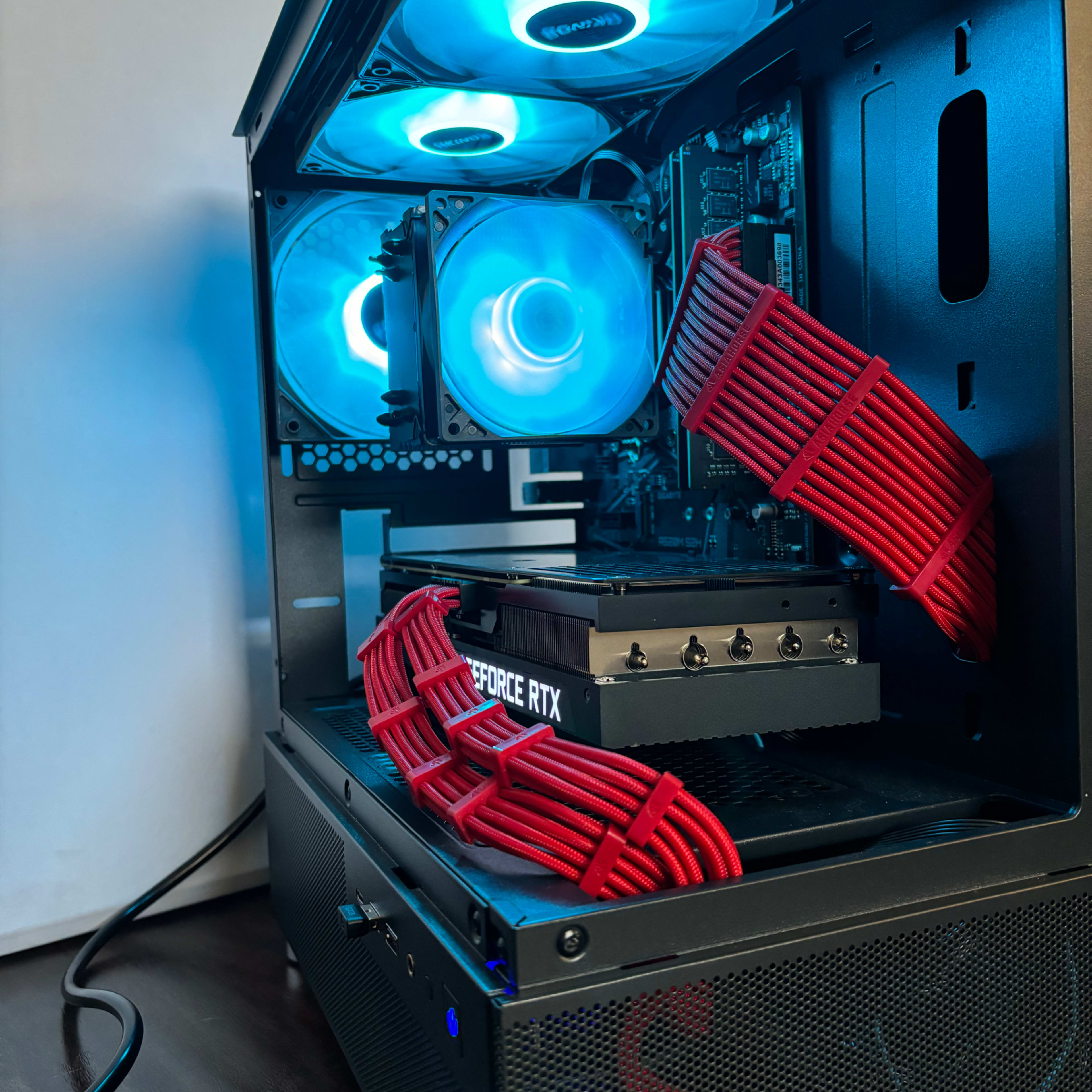 High-Performance Custom Gaming PC - R5 5600 / RTX 3070 Ti High-Performance Custom Gaming PC - R5 5600 / RTX 3070 Ti