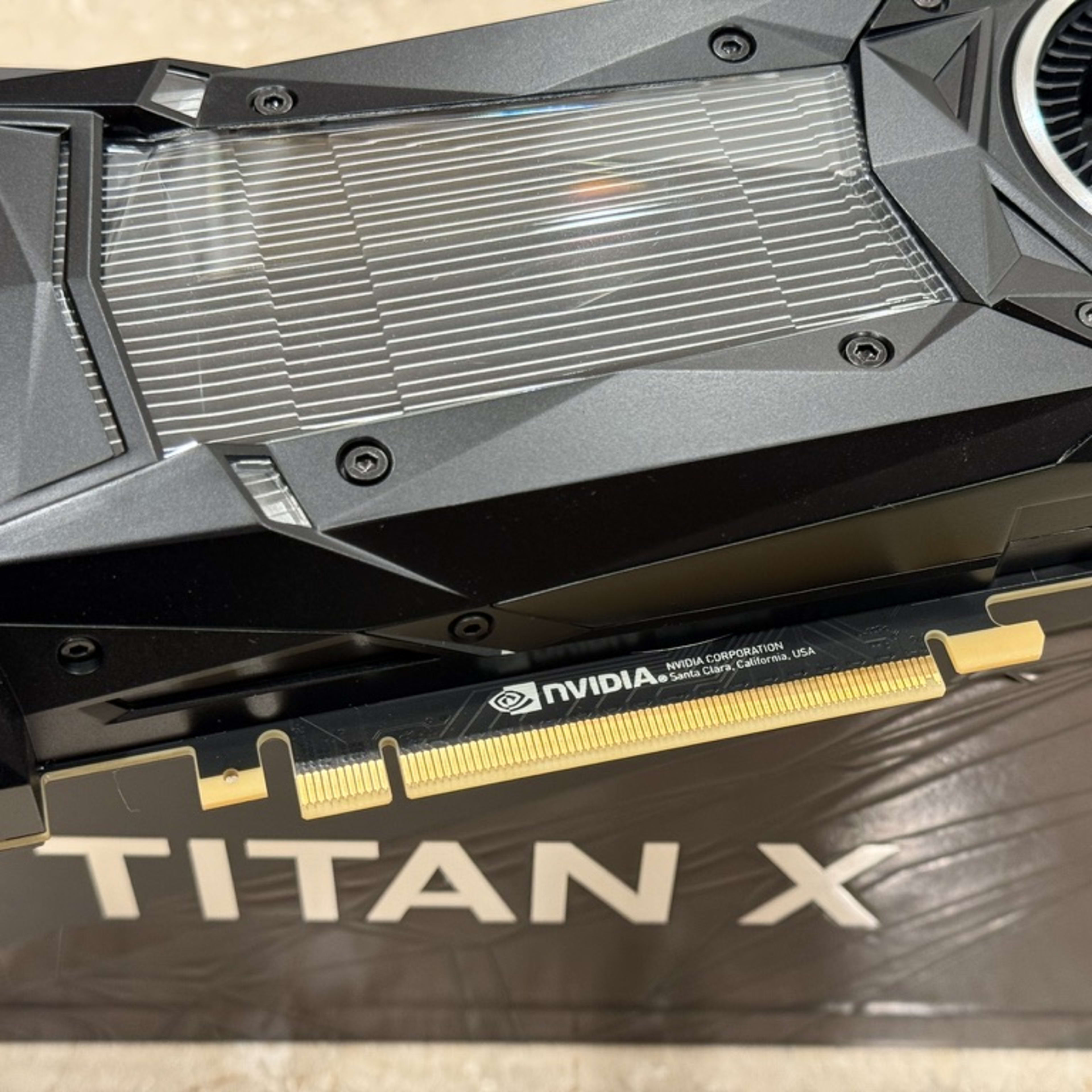 Nvidia Titan X Pascal 12GB GDDR5X - Like New, In Original Nvidia Titan X Pascal 12GB GDDR5X - Like New, In Original