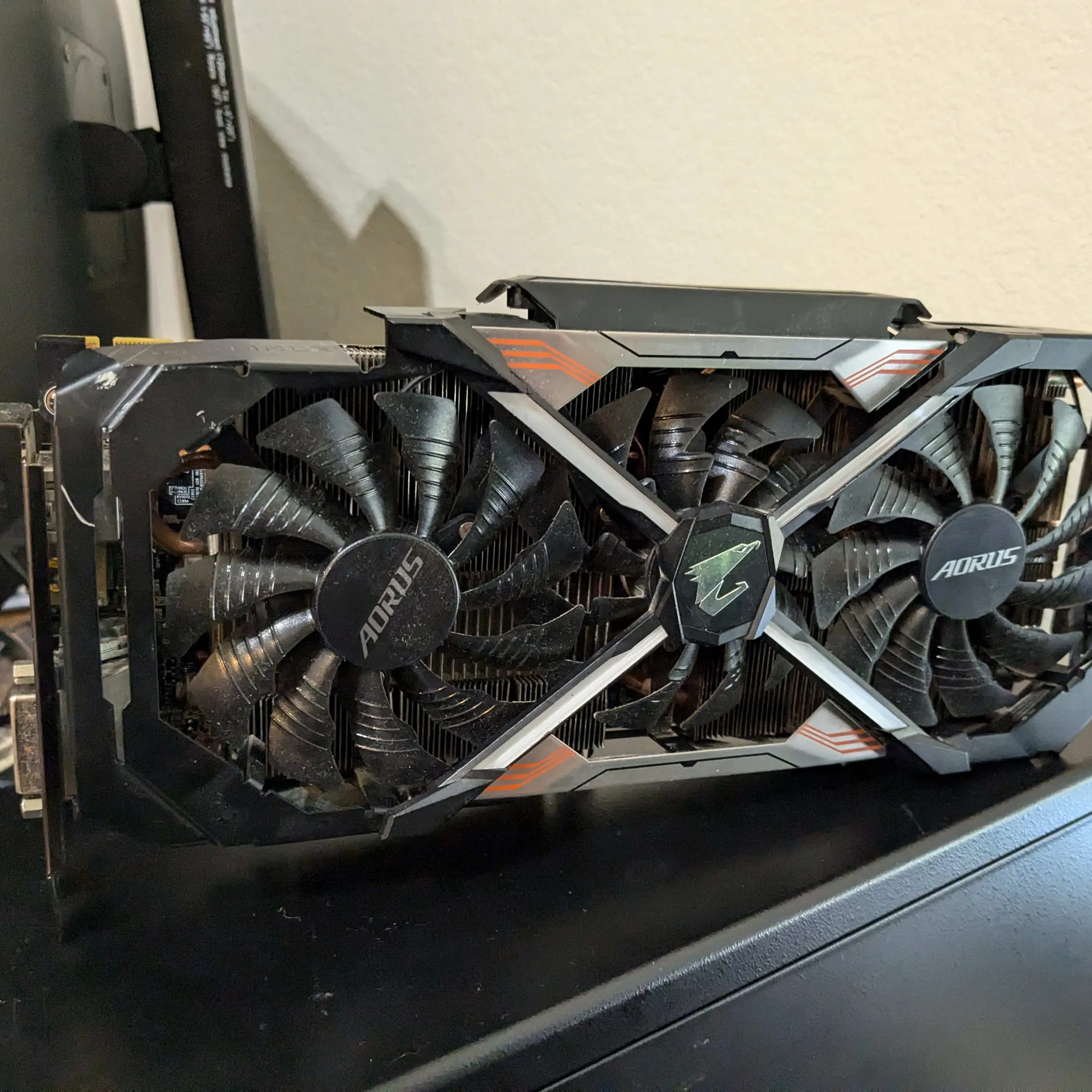 ジャンクGIGABYTE GTX1080
