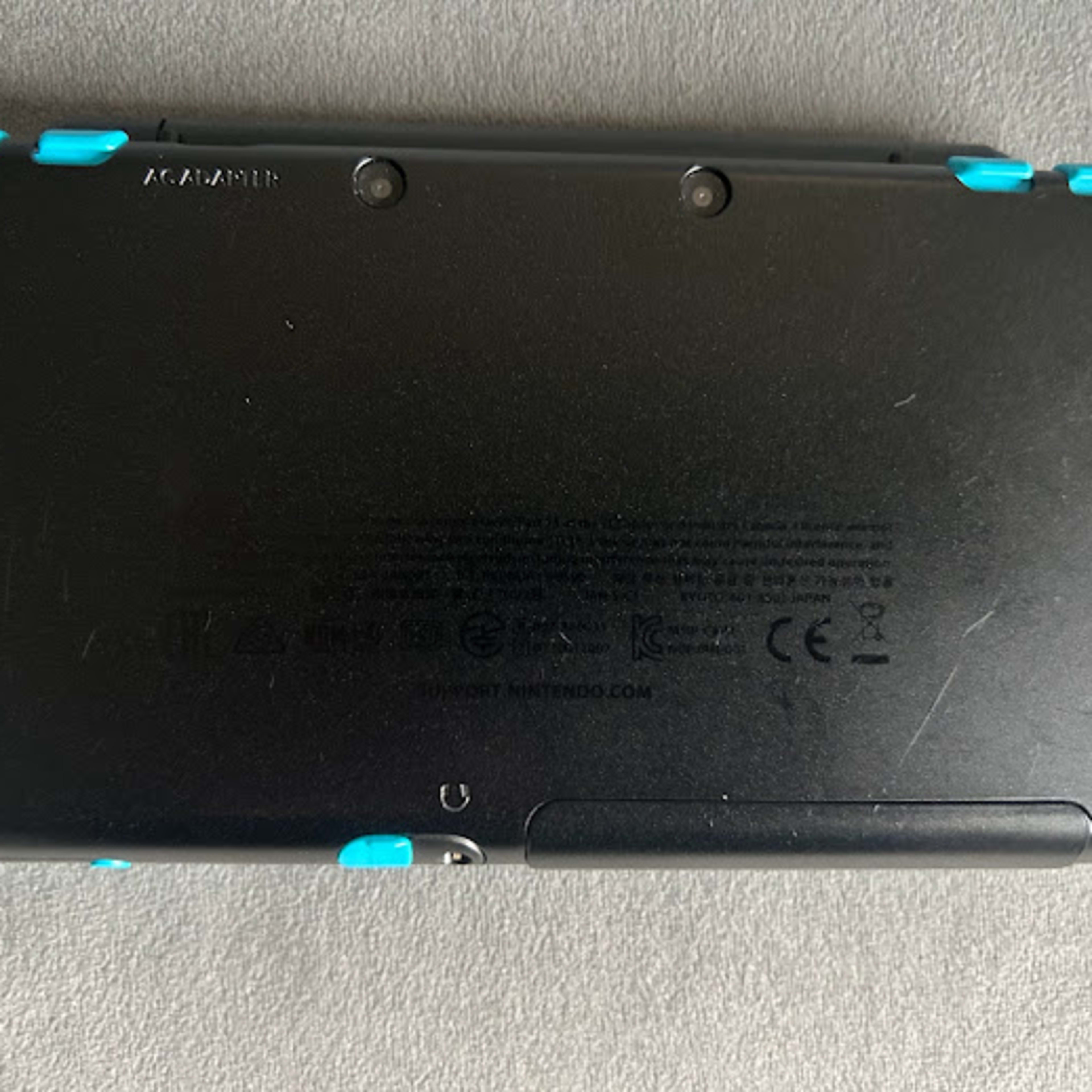 Nintendo New 2DS XL - Black / Turquoise