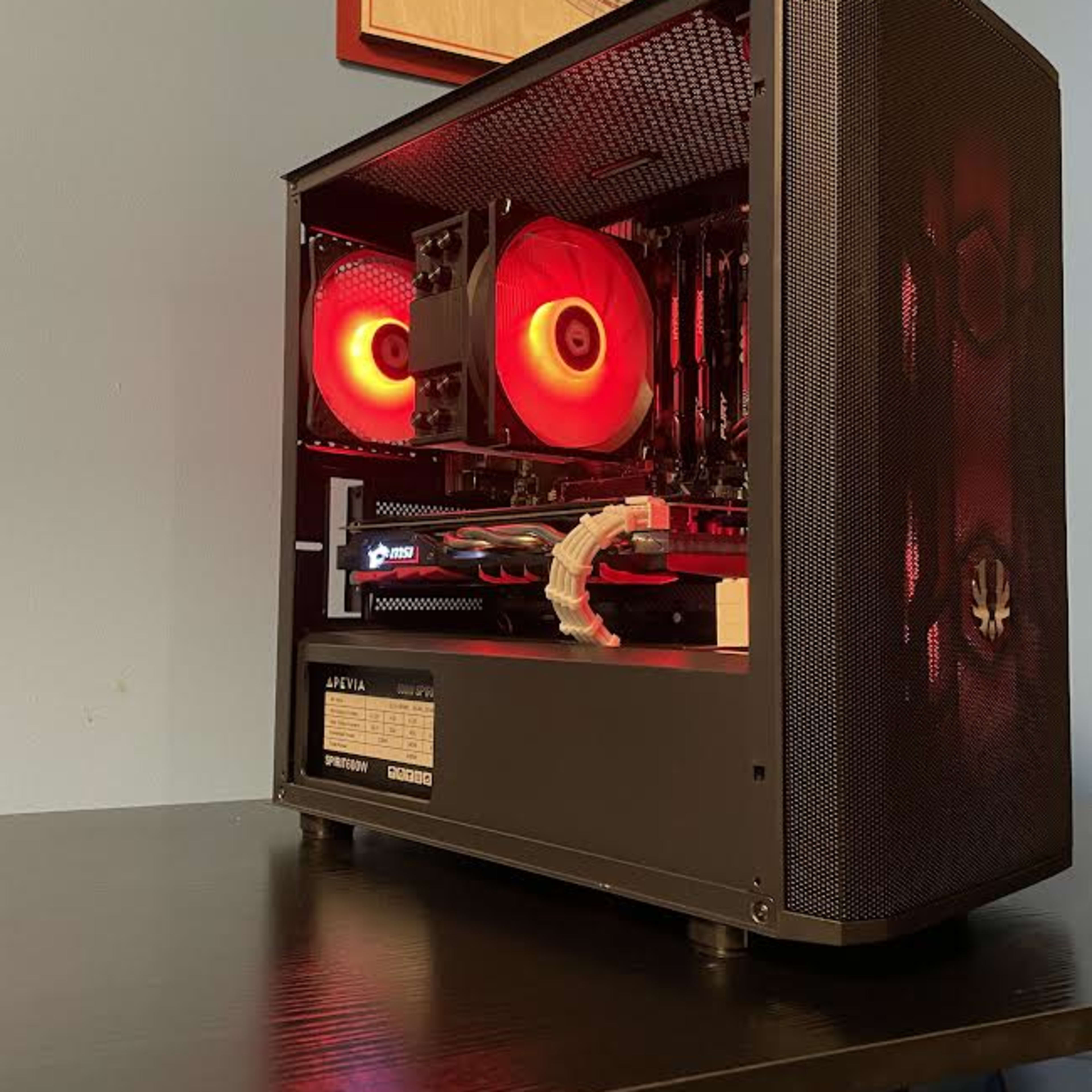 Rgb gaming pc ryzen 5 and RX 580