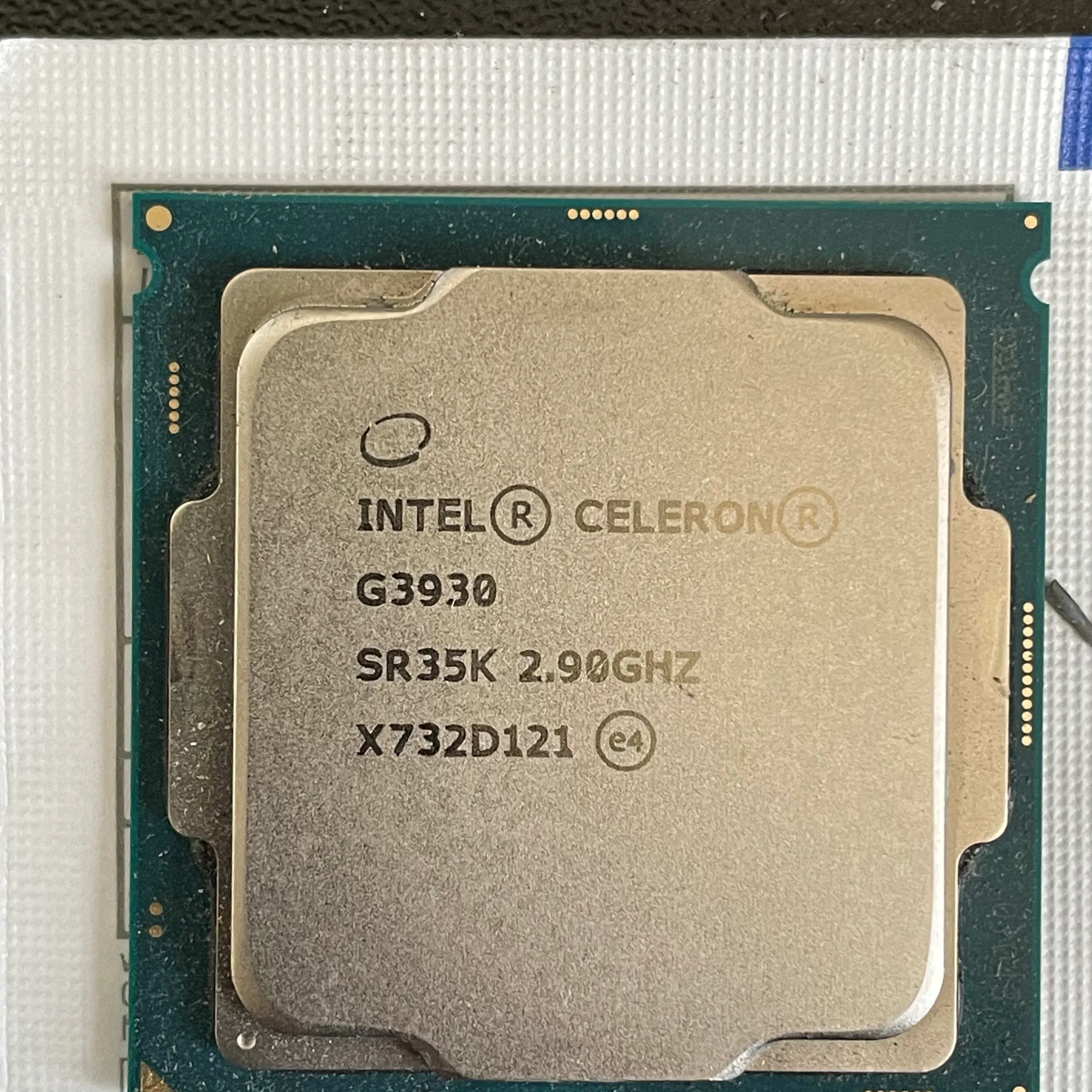 Intel Celeron G3930 - 2.90 GHz Dual-Core (SR35K) Processor