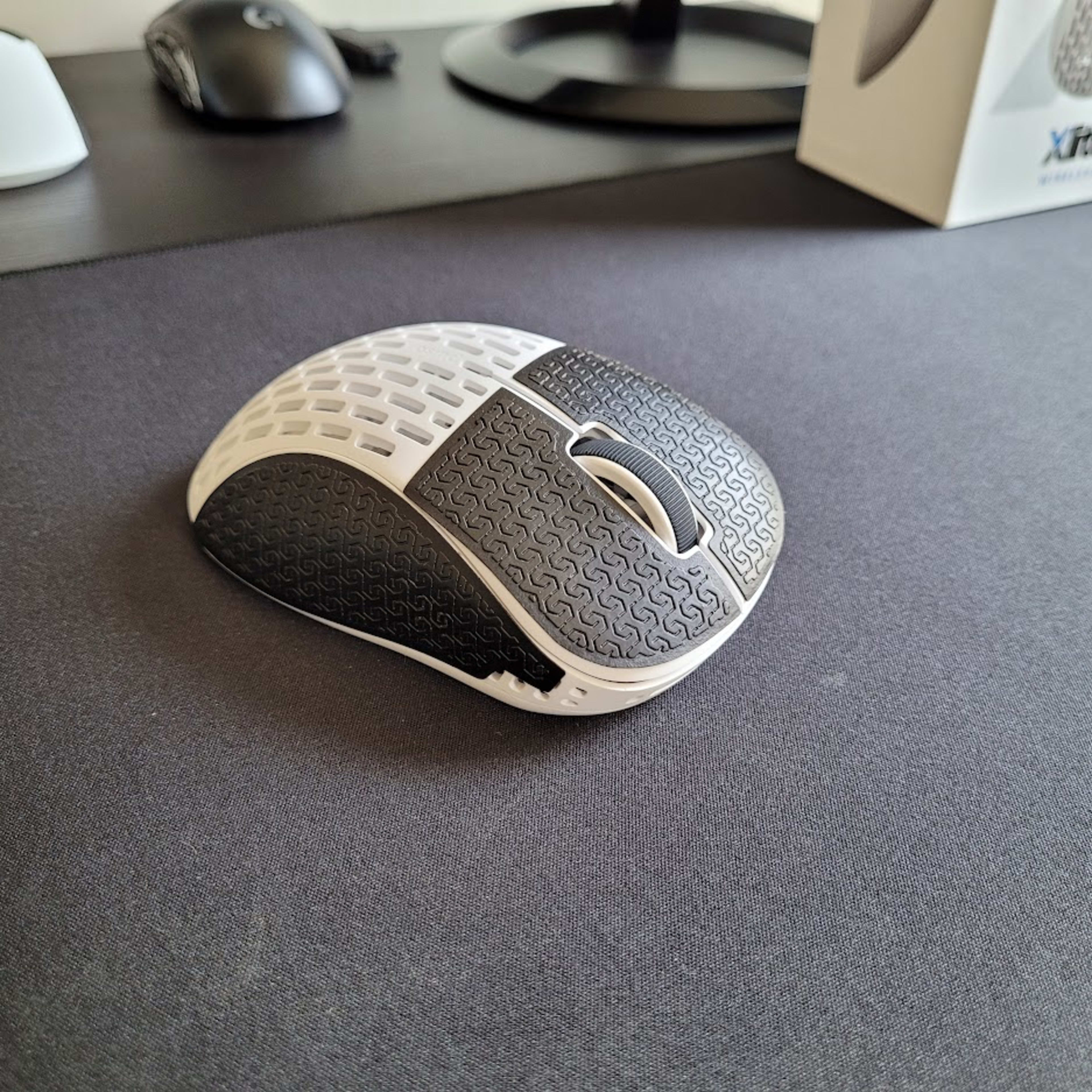 Pulsar Xlite V2 Mini Wireless Gaming Mouse - White