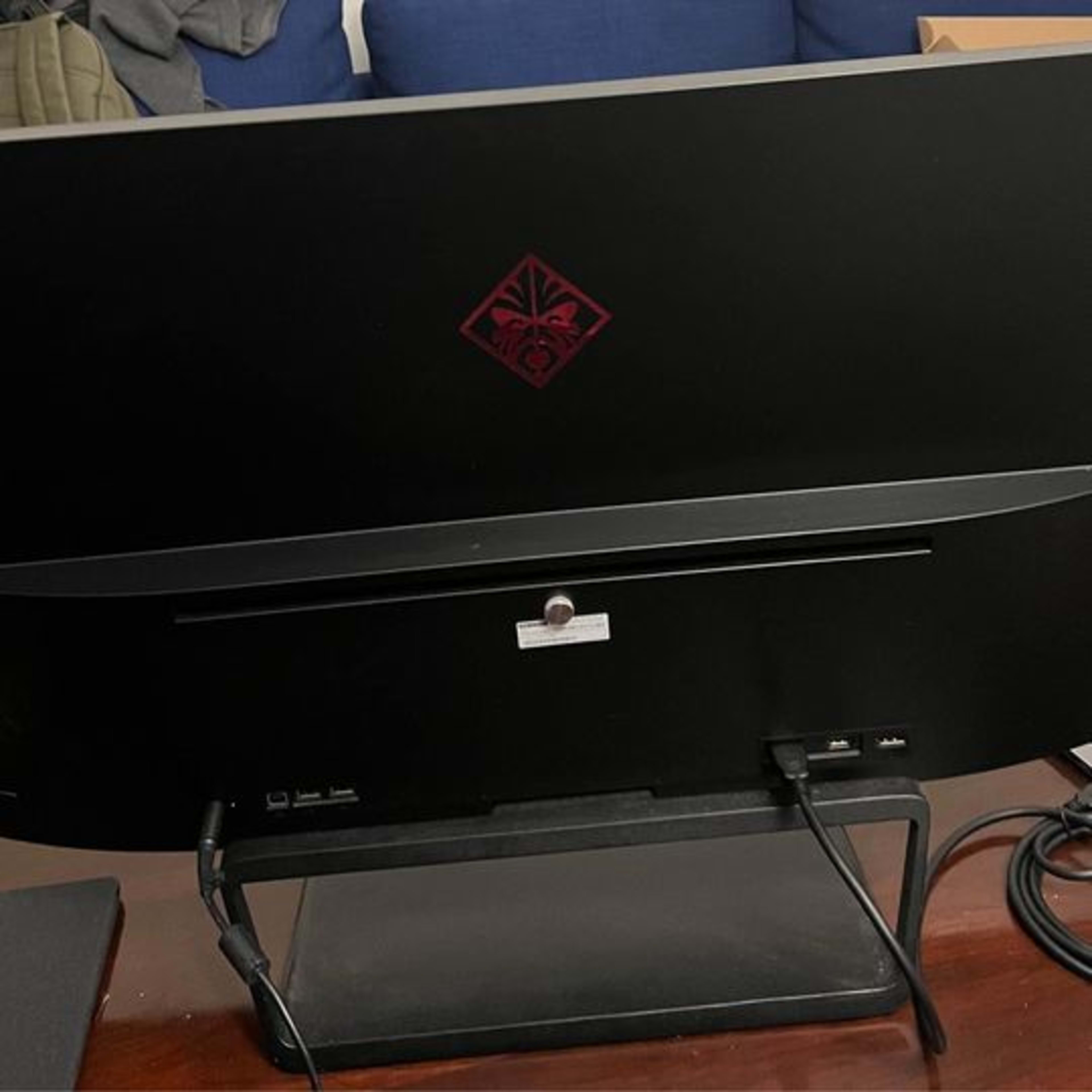 HP OMEN 32