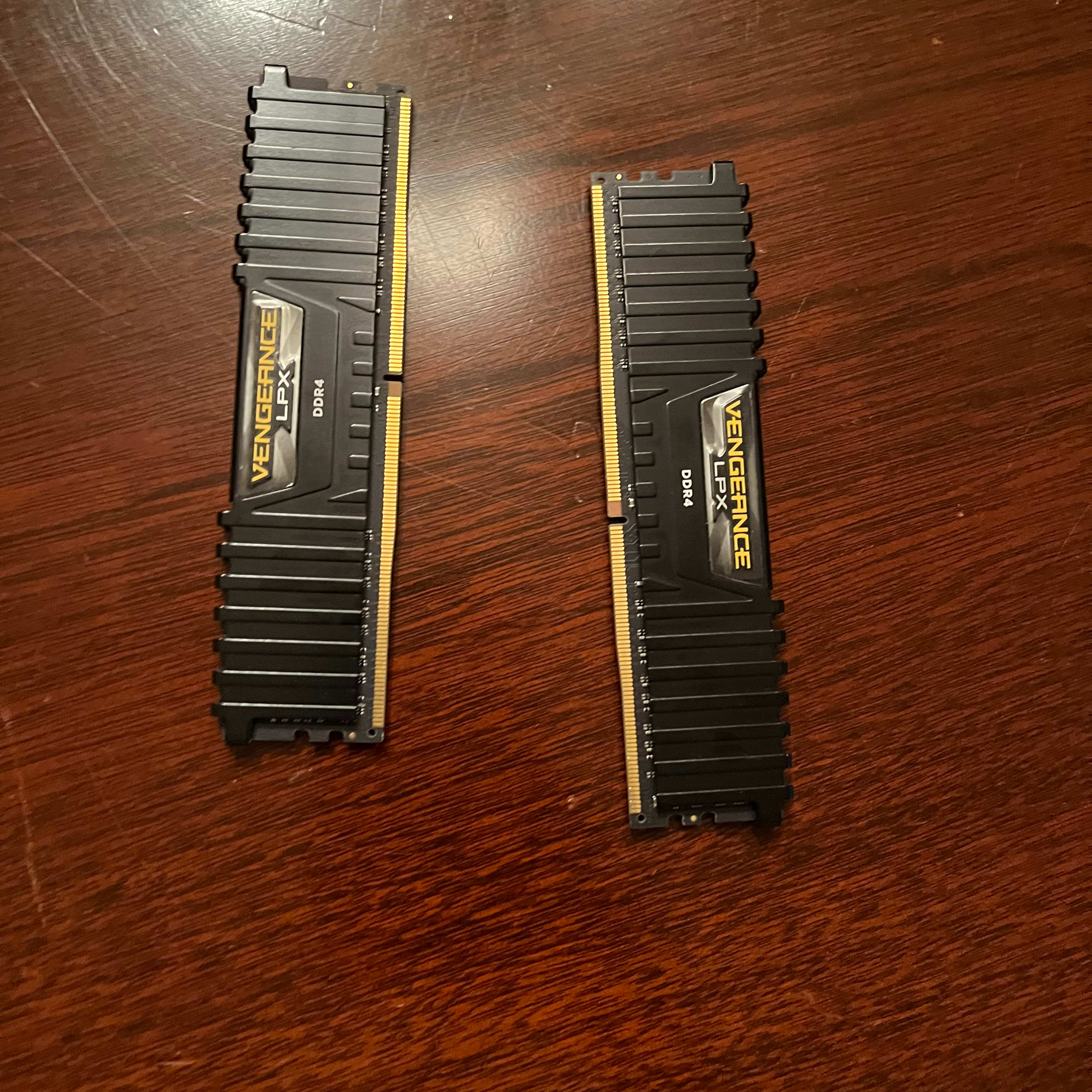 Corsair Vengeance 16 gb 3600 MHz CL18