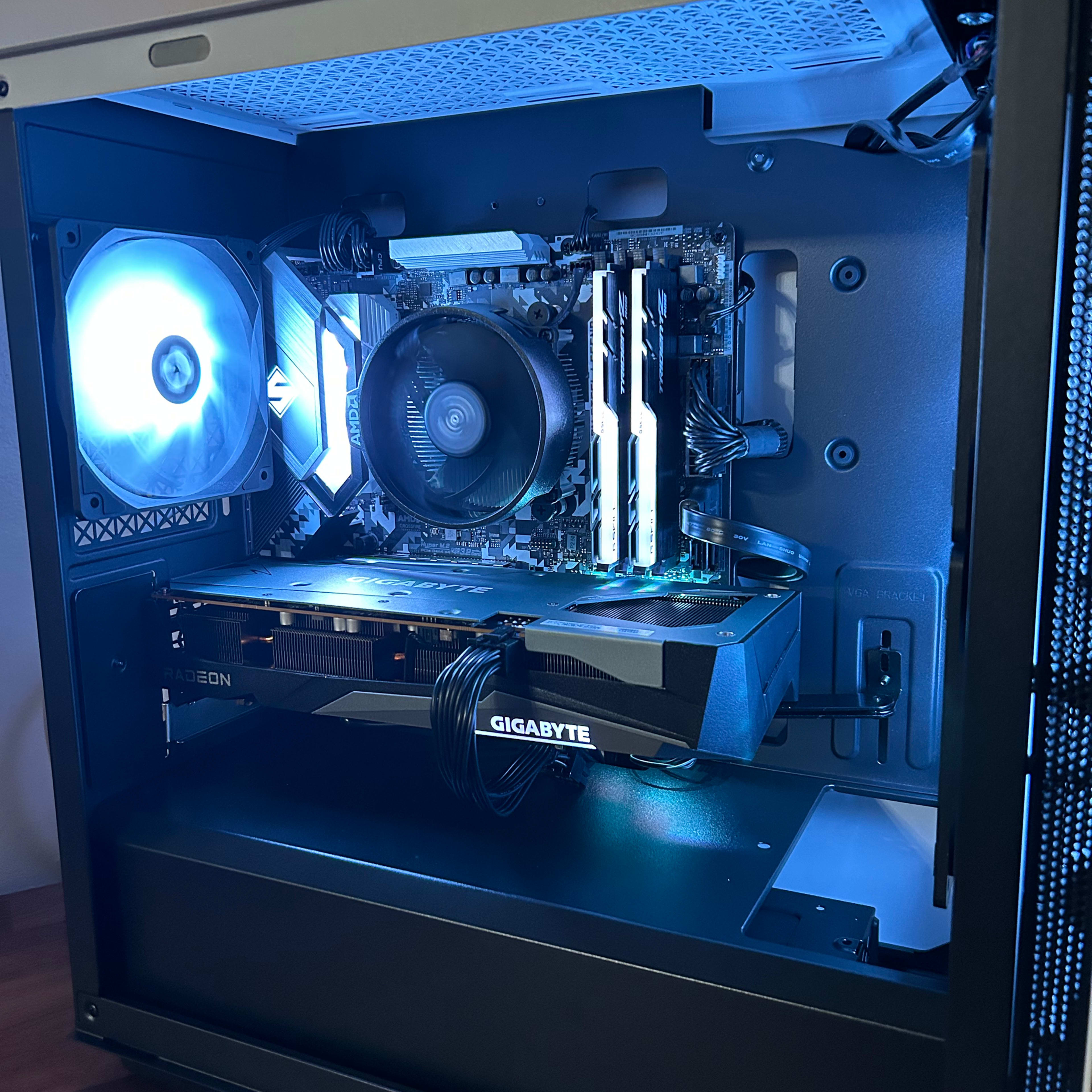 AMD RX 7600 | Ryzen 5 5500 | 1TB SSD | The Mini Legend V6 AMD RX 7600 | Ryzen 5 5500 | 1TB SSD | The Mini Legend V6