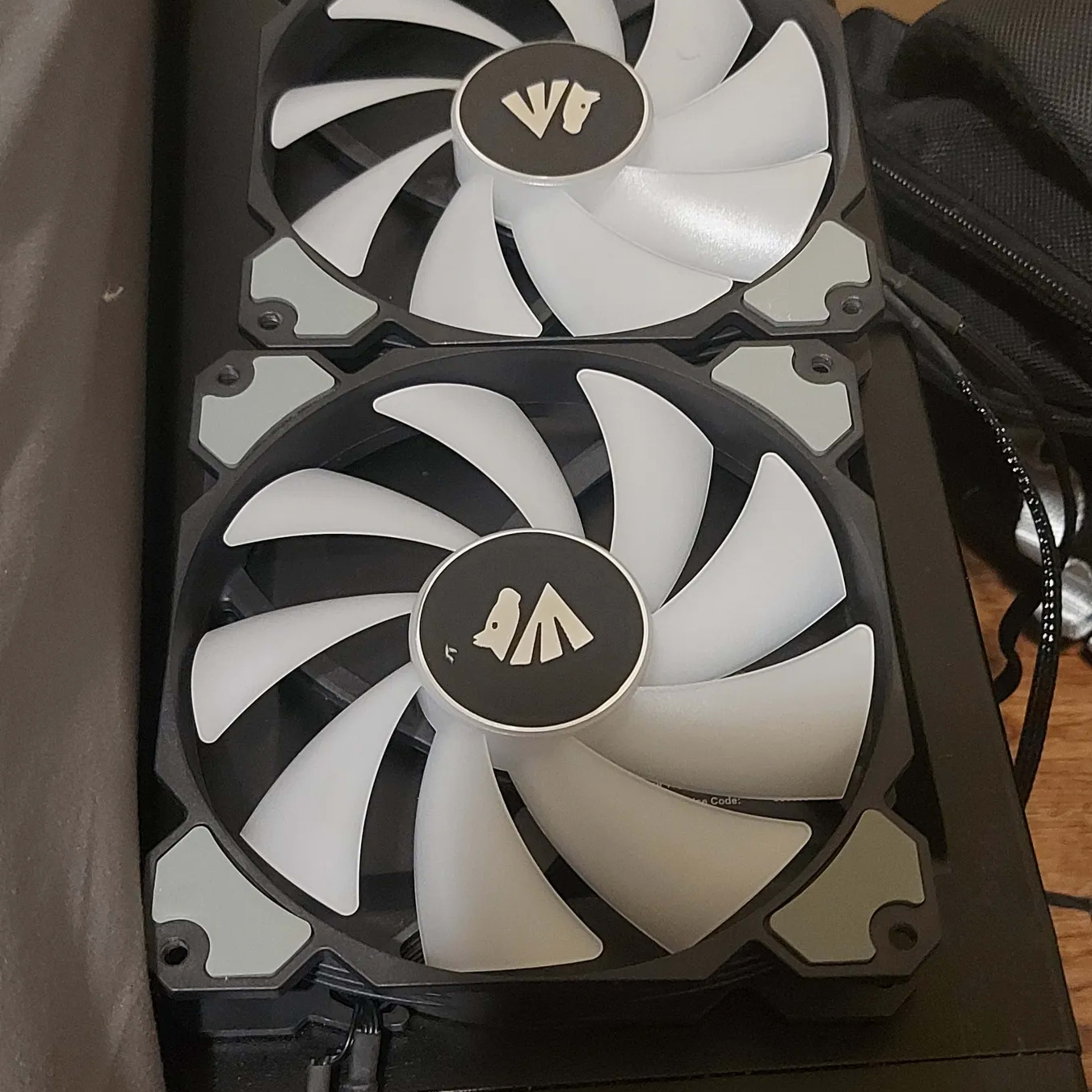 2x Asiahorse 140mm argb case fans