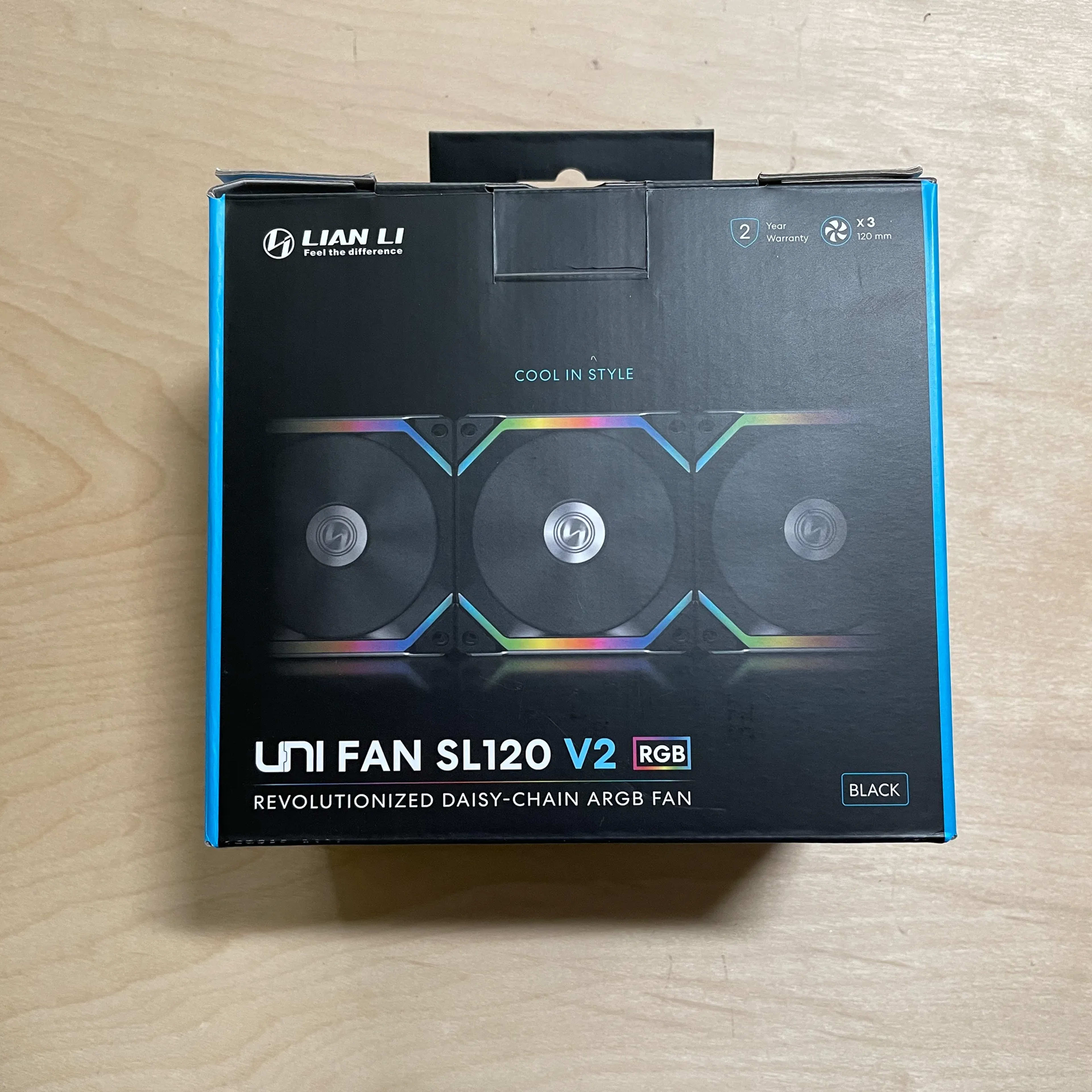 *LIKE NEW* Lian-Li UNI Fan SL120 v2 Fans with Controller (black, triple pack)