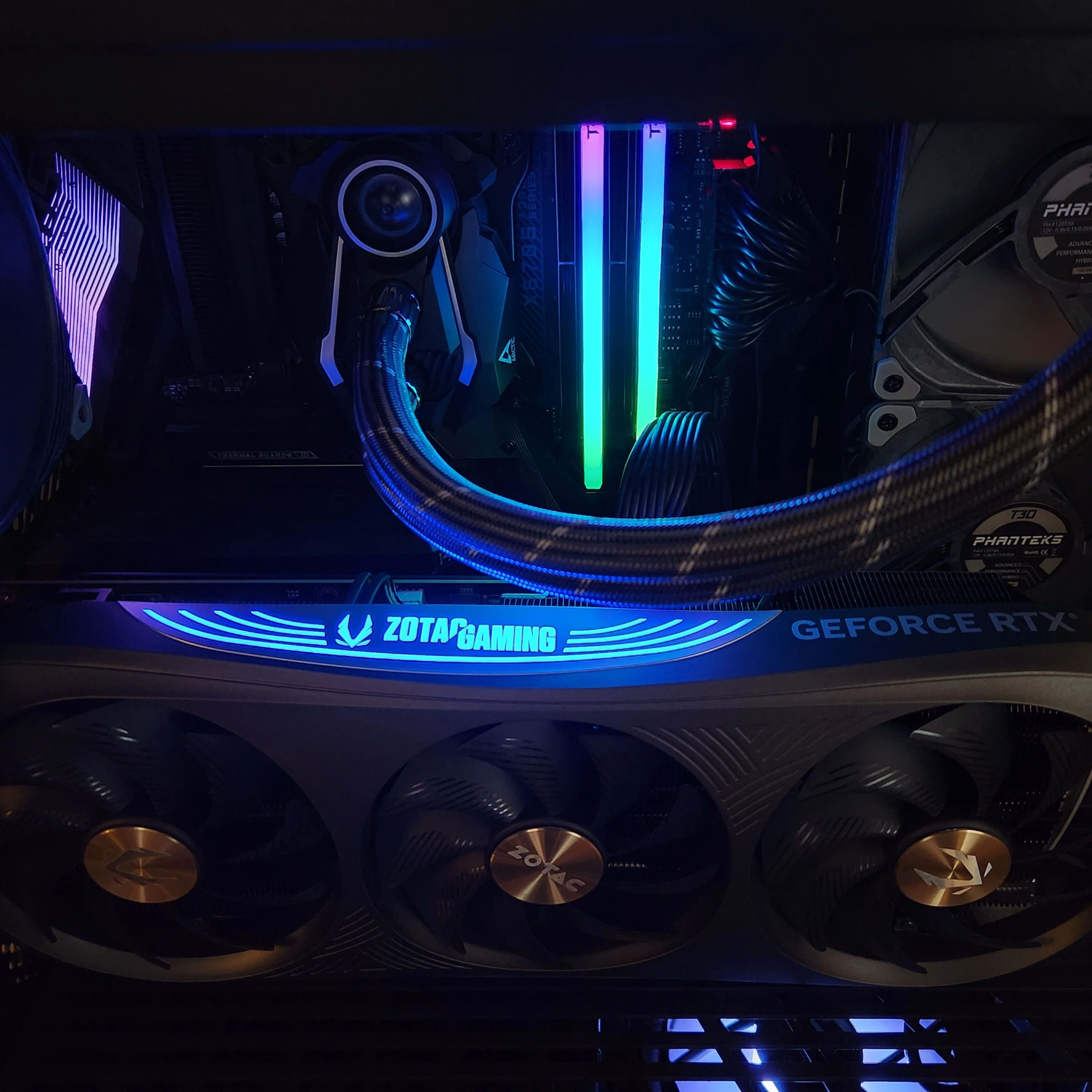 RTX 4080 Zotac Trinity | Jawa RTX 4080 Zotac Trinity | Jawa