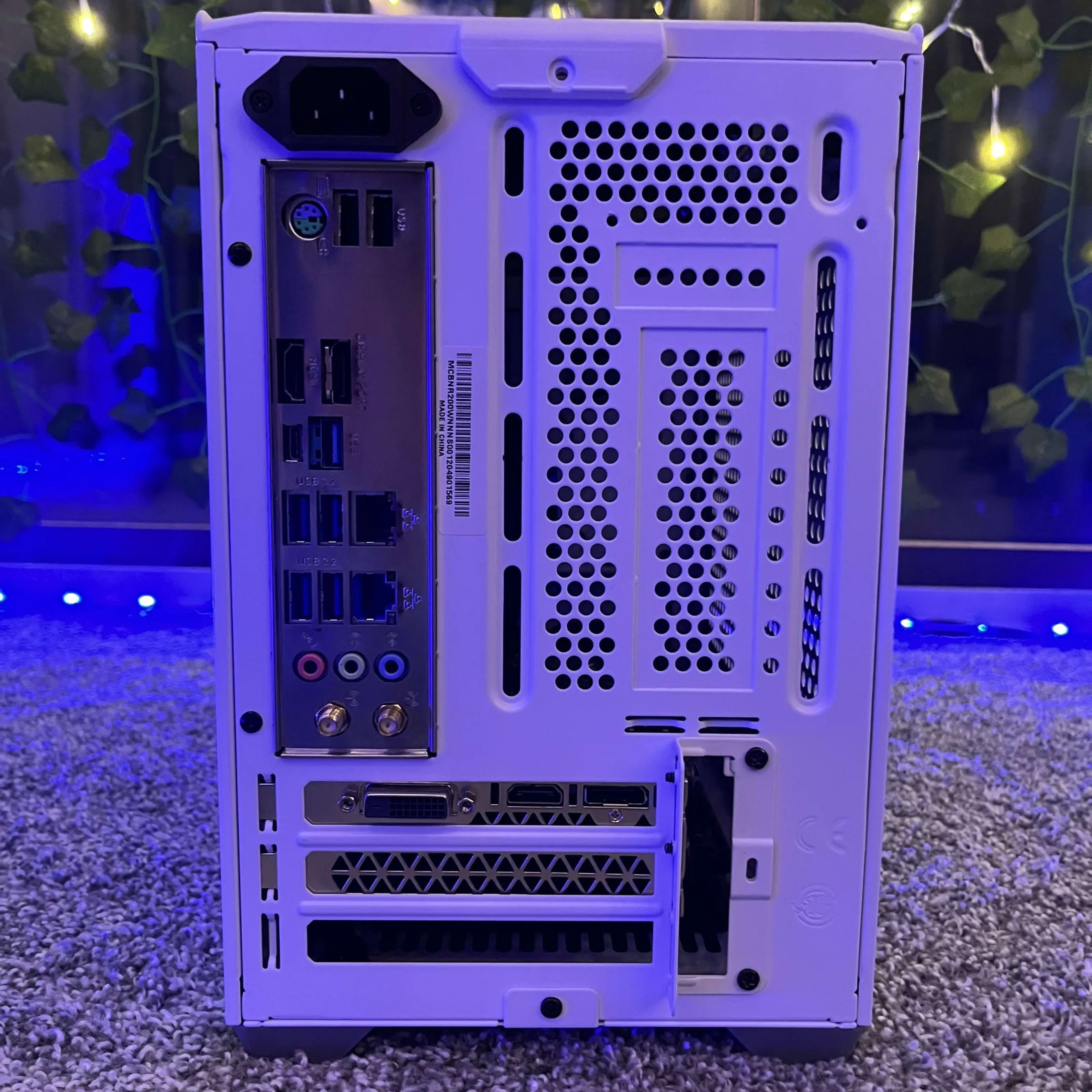 GTX 1660S | Intel i5 10400 | 16GB DDR4 | 1TB SSD | Windows GTX 1660S | Intel i5 10400 | 16GB DDR4 | 1TB SSD | Windows