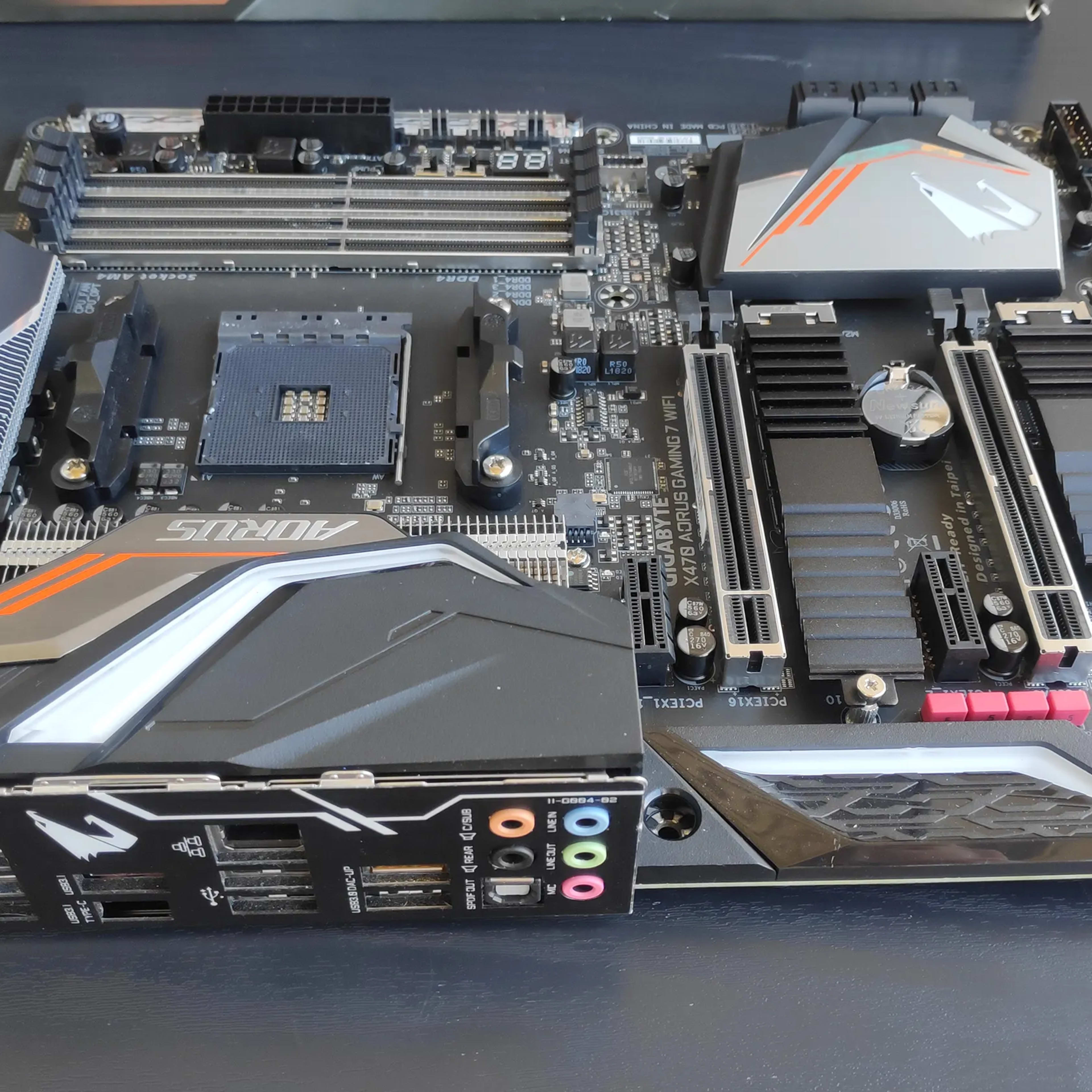 Gigabyte X470 Aorus Gaming 7 Wifi Socket AM4 Motherboard for AMD Ryzen Processors (Open box)