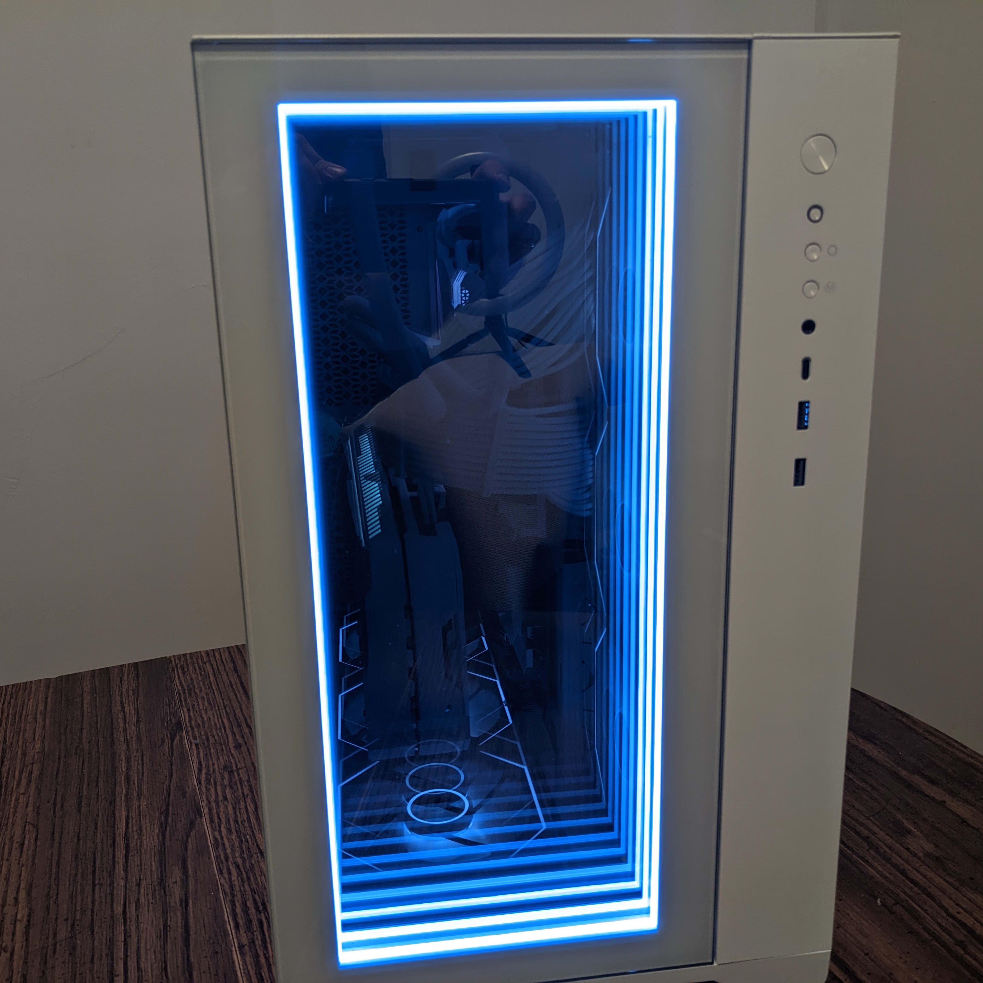 All-White Infinity Mirror Showcase New Gaming PC
