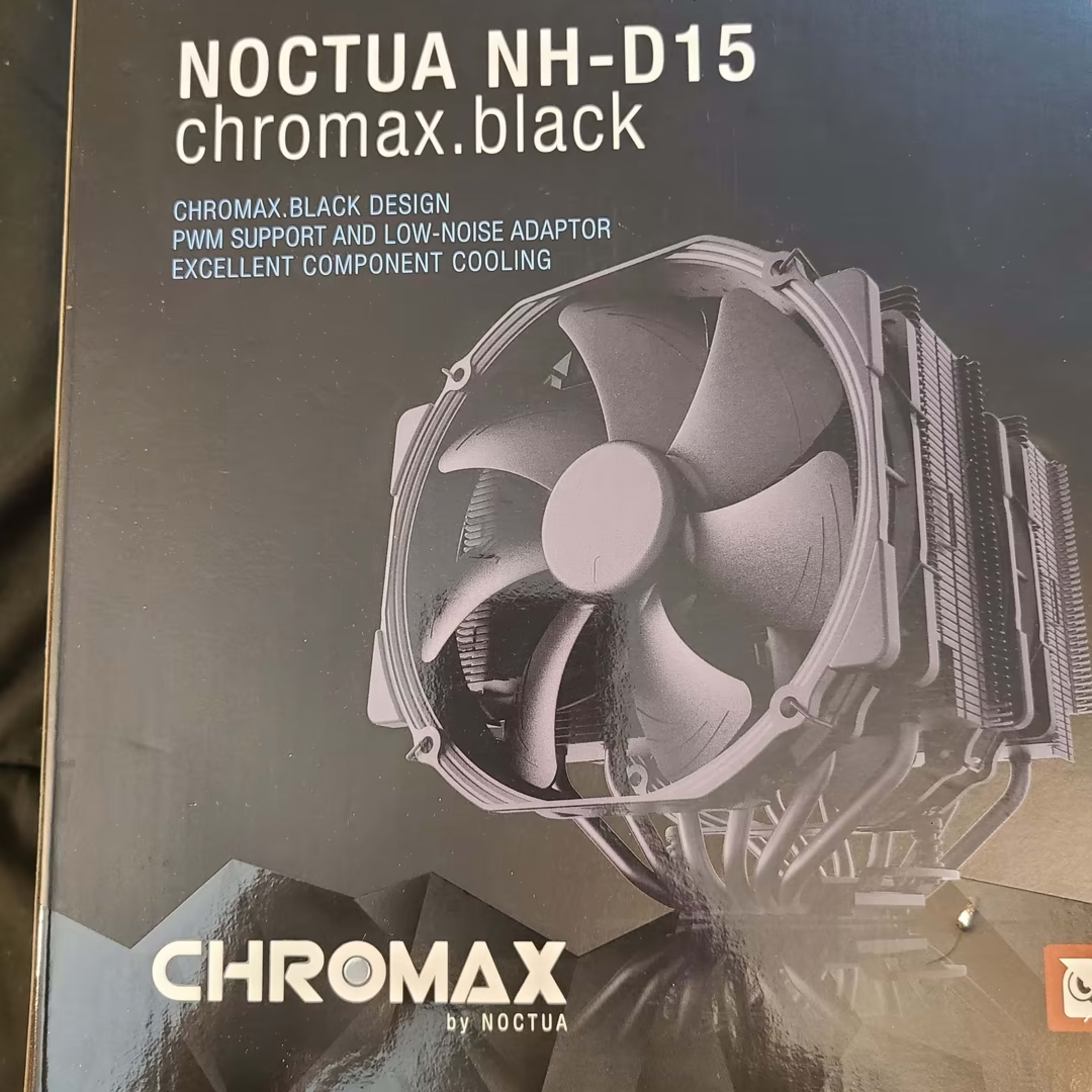 Noctua NH-D15 chromax.black, Dual-Tower CPU cooler (140mm, Black