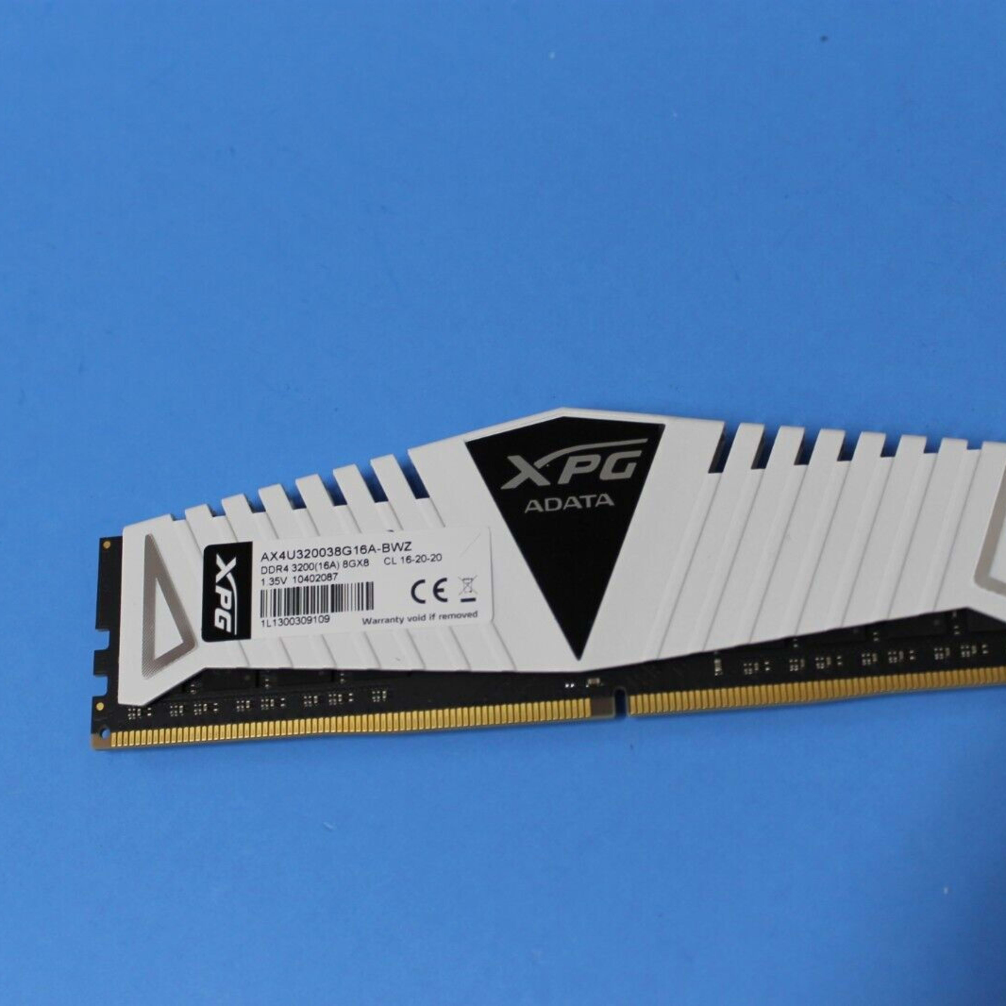 ADATA XPG 8GB (1 x 8GB) DDR4 3200 MHz Desktop Ram WHITE AX4U320038G16A-BWZ