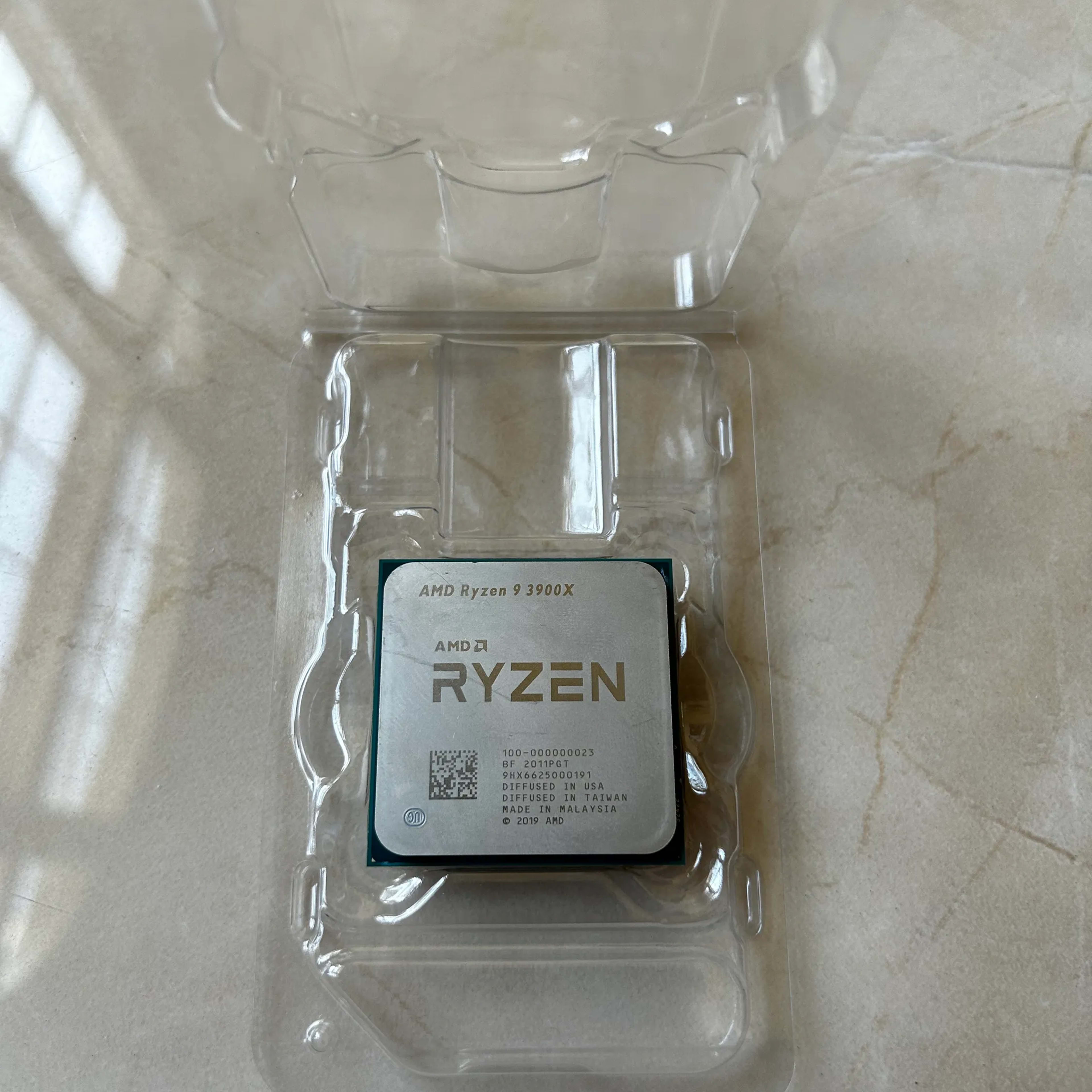 Ryzen 9 3900X 12 Core 24 Thread Processor With Wraith Prism Cooler