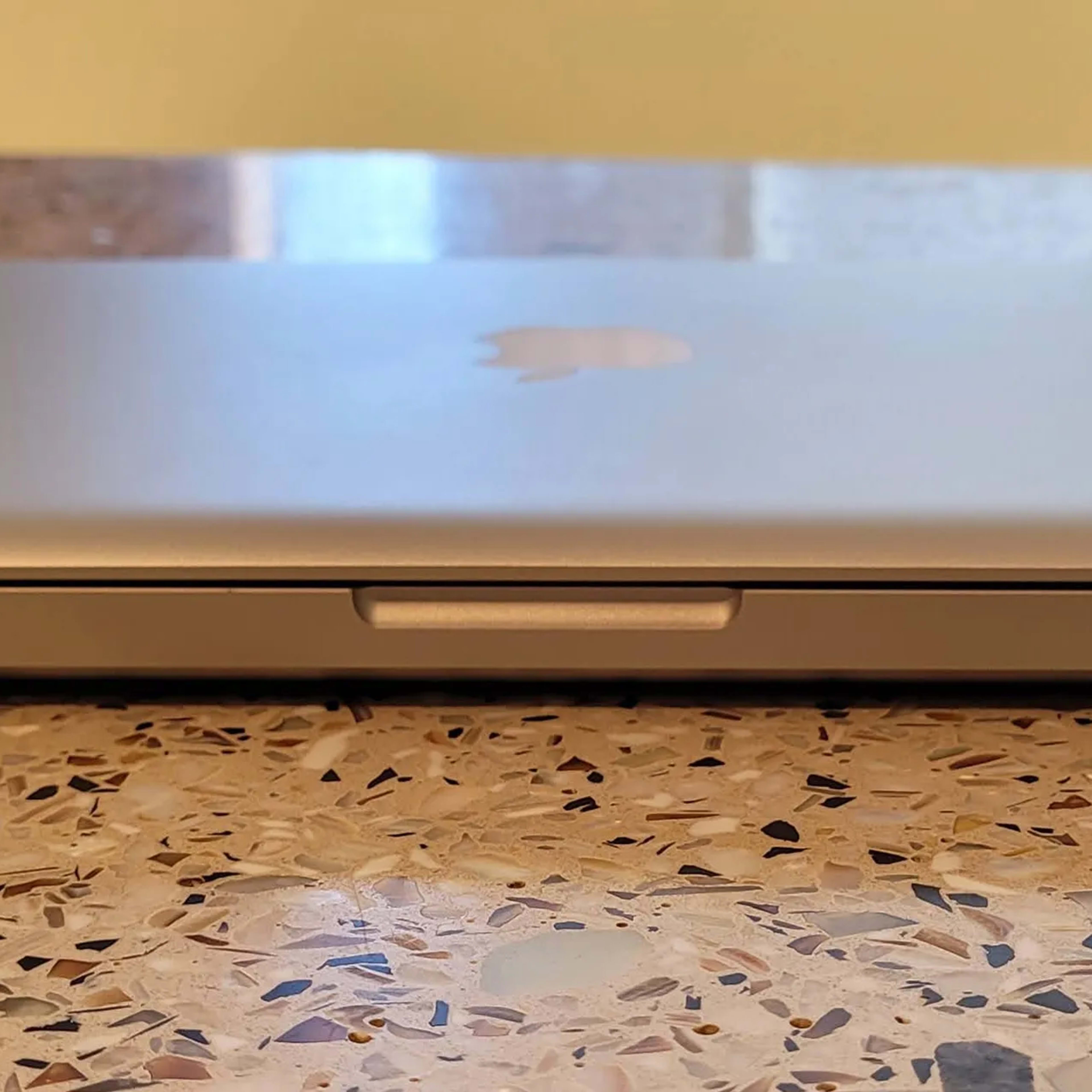 Early 2011 Unibody Macbook Pro Good Condition!