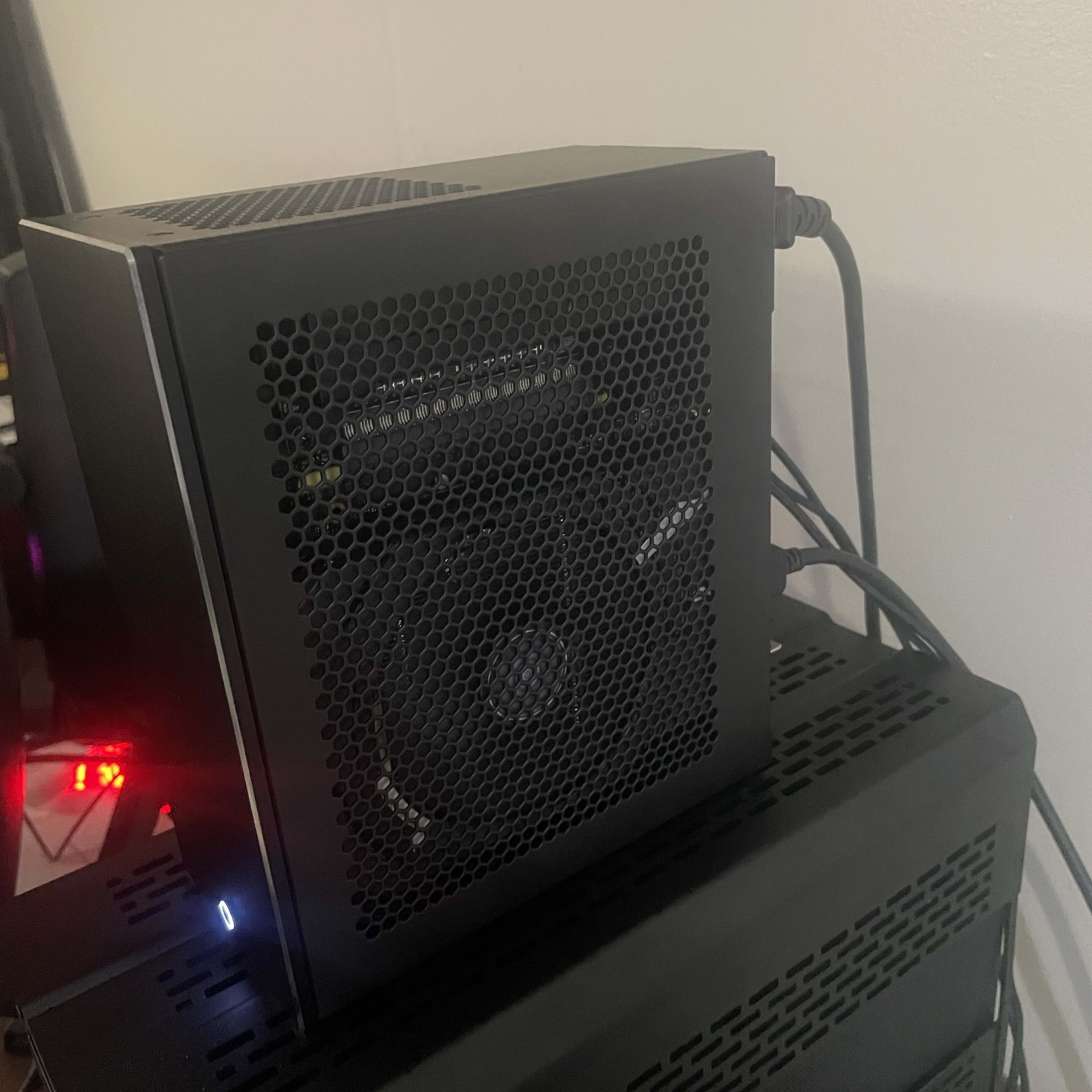 SFF PC in Velkase Velka 3 Enclosure on Jawa