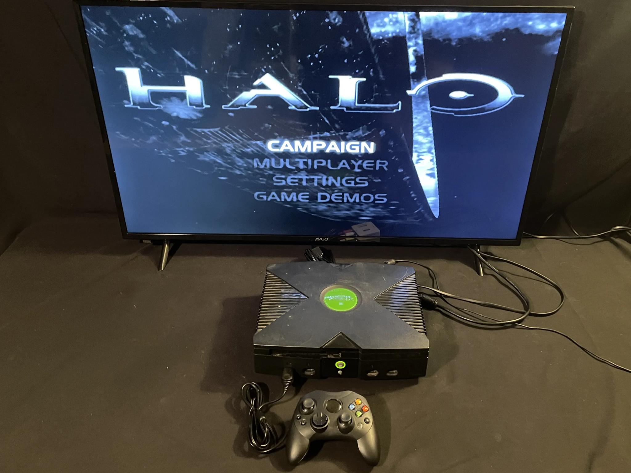 Microsoft Xbox One with Kinect 500GB Console Model 1540 | Jawa