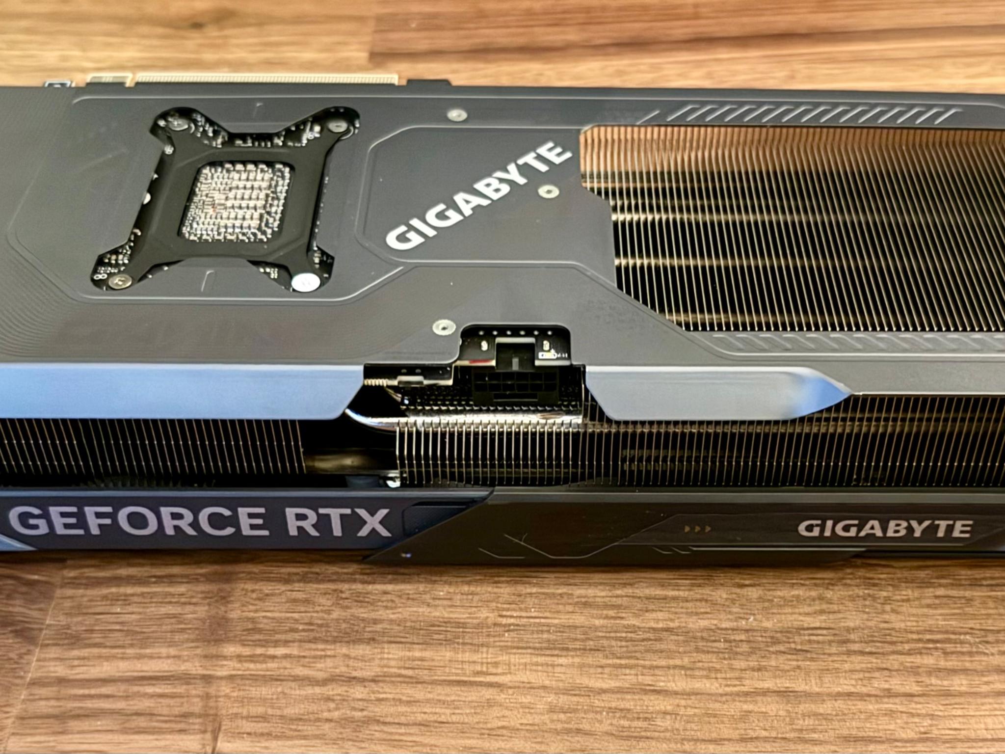 美品 GIGABYTE RTX 5070 12GB GAMING OC Amazon.com: GIGABYTE GeForce RTX 5070 Gaming OC 12G Graphics