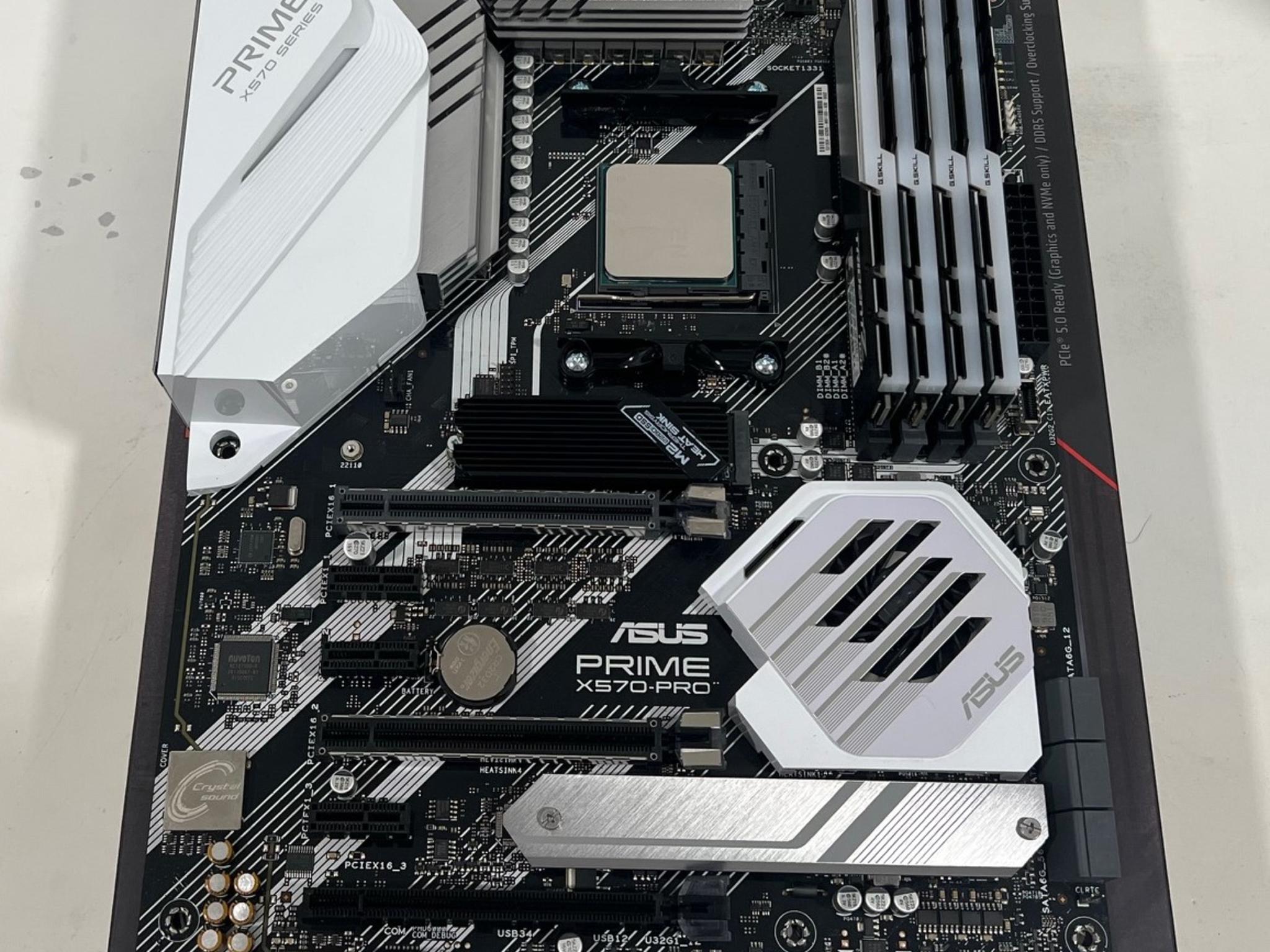 Ryzen9 3950X+X570+メモリ32GB Amazon | AMD Ryzen 9 3950X, without cooler 3.5GHz 16コア