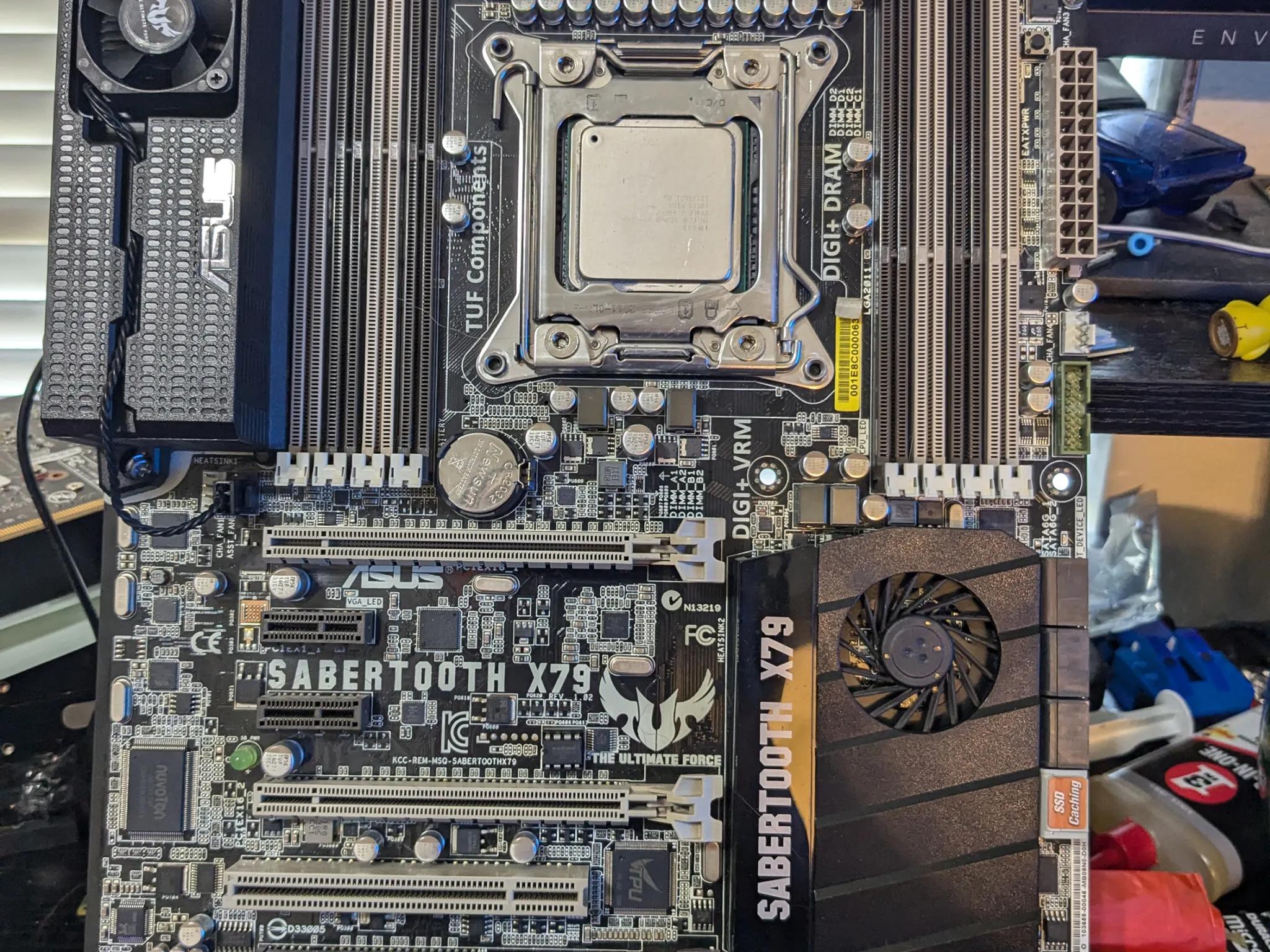 ASUS TUF SABERTOOTH X79セット Amazon | ASUSTeK Intel X79チップセット搭載マザーボード