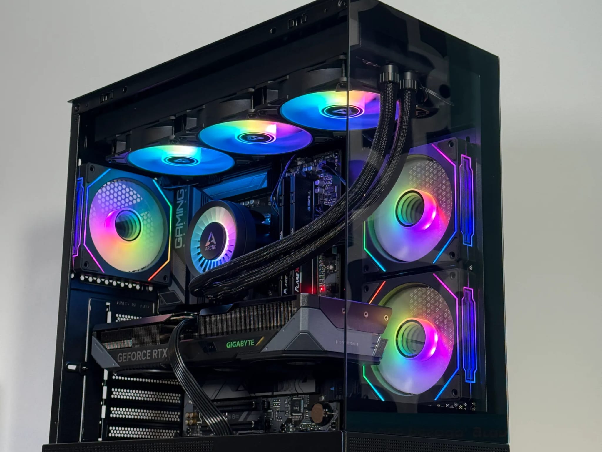Ryzen7 7800X3D RTX5070 自作ゲーミングPC North NorthTG Black】AM5-Ryzen 7 7800X3D/RTX5070Ti搭載モデル
