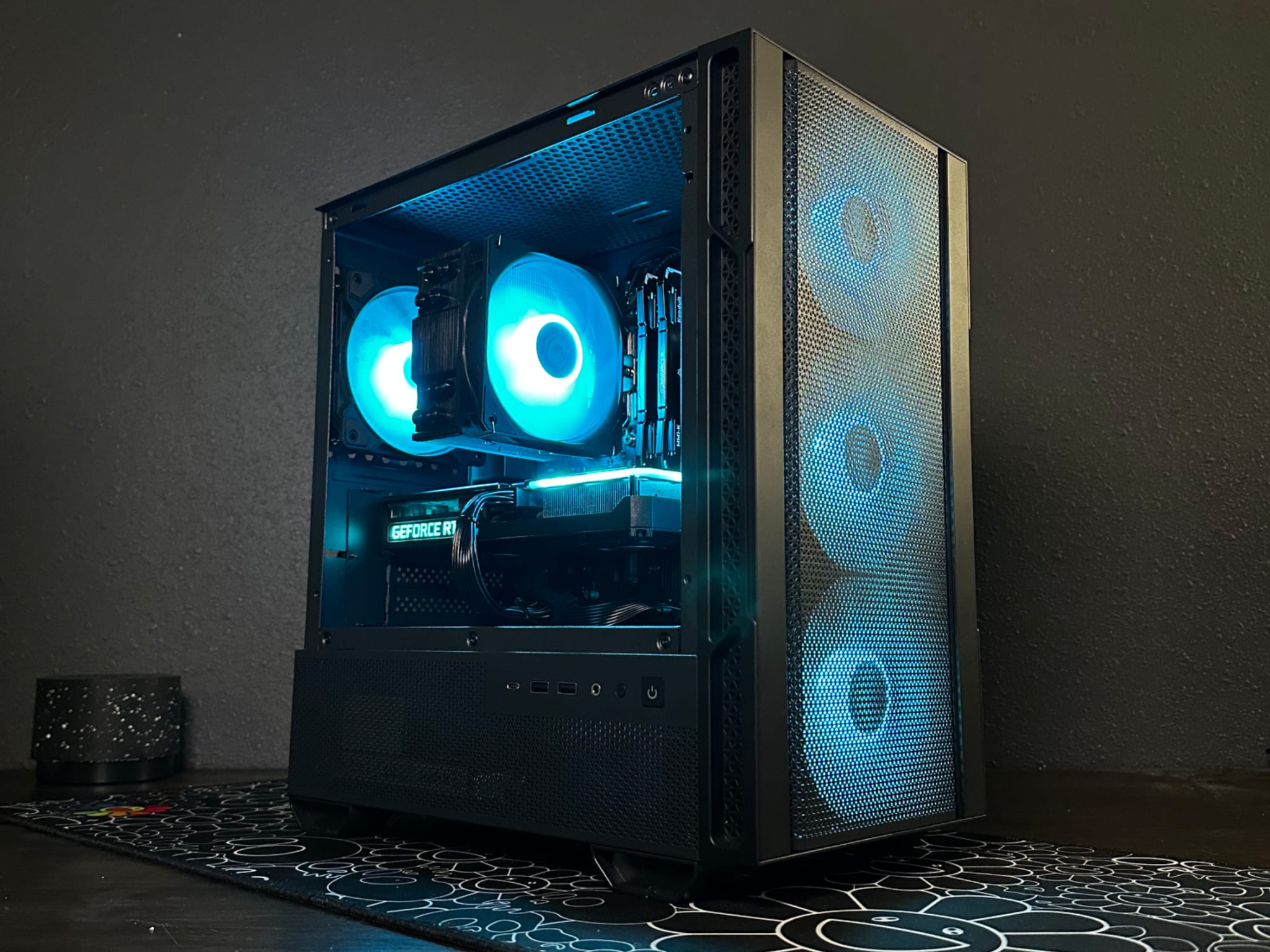 【ゲーミングPC】Ryzen5 5600X RTX2070Super 新品多数 RTX 2070 Super, Ryzen 5 5600x Mid Level RGB Gaming PC (WHITE