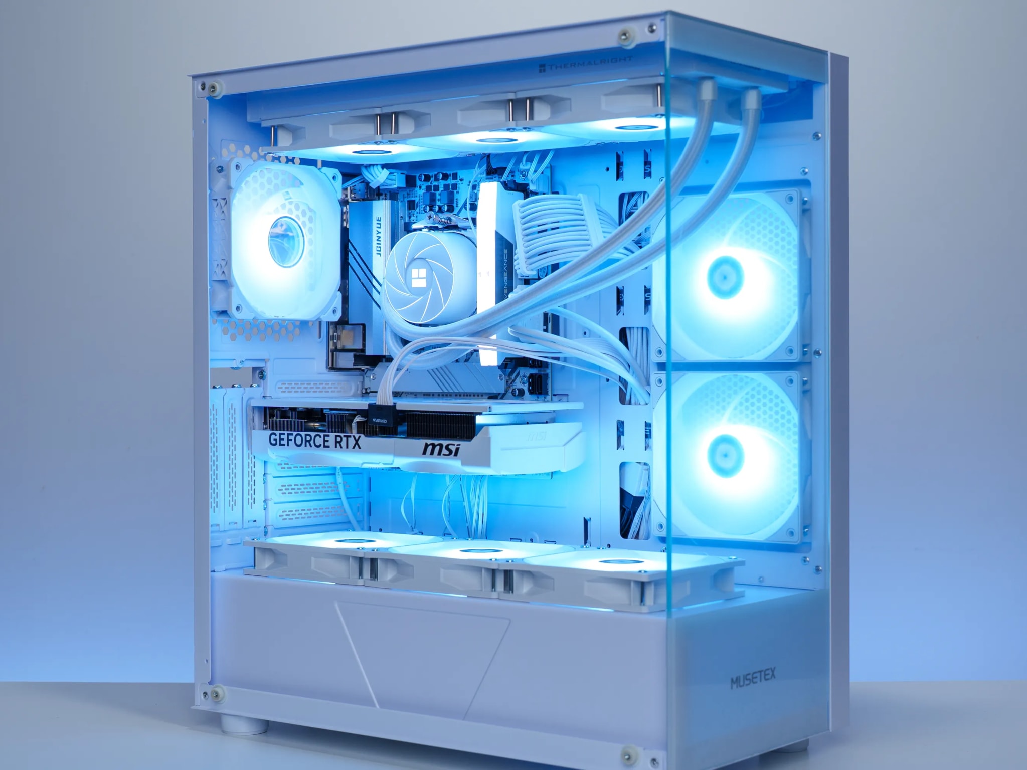 All White 🧊 Gaming PC | RTX 5070 | Ryzen 5 9600x | 32GB