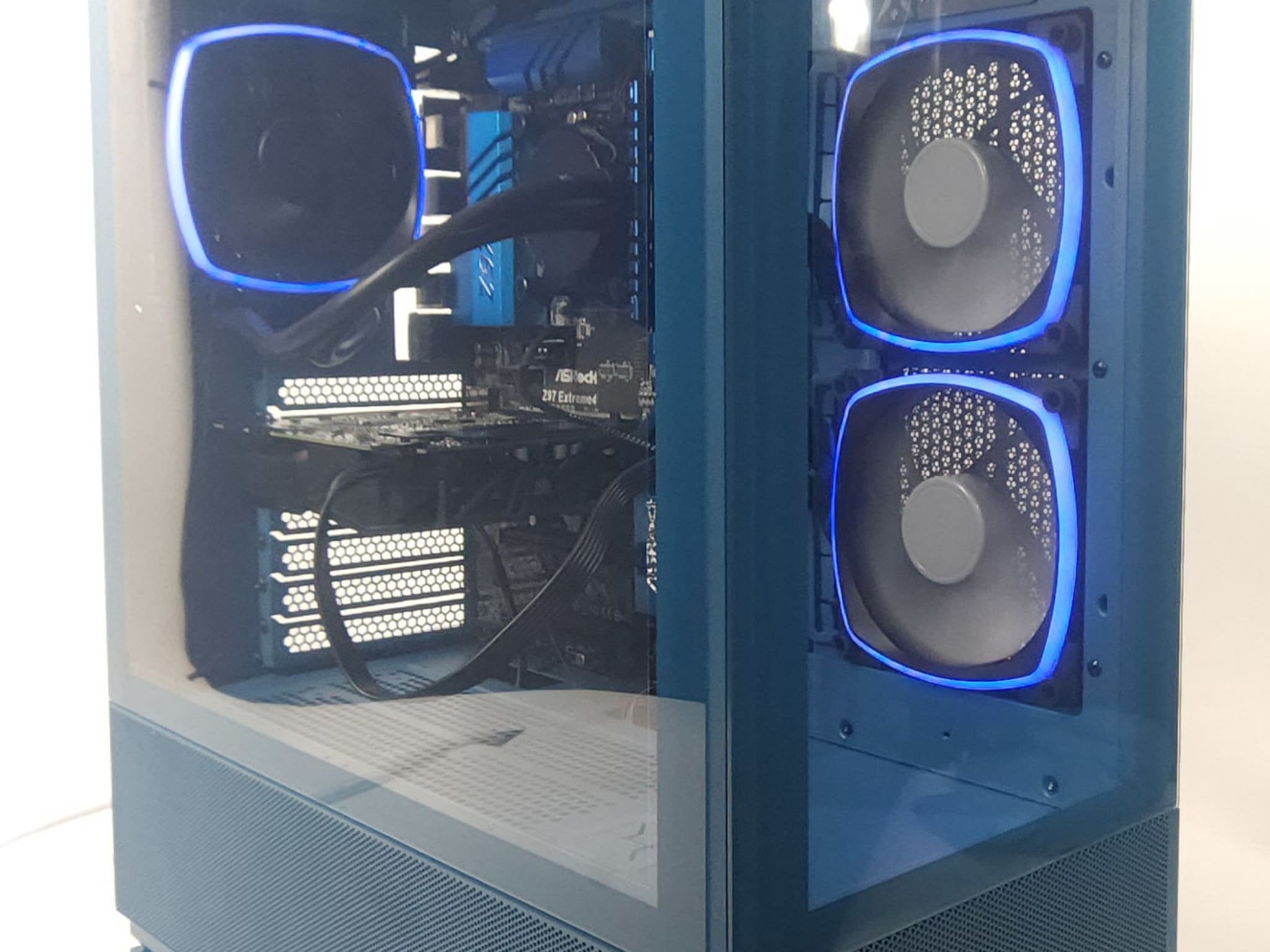G-GEAR MINI i7-7700 ８GB GTX 1070 G-GEAR MINI i7-7700 8GB GTX 1070 Amazon.com: GIGABYTE