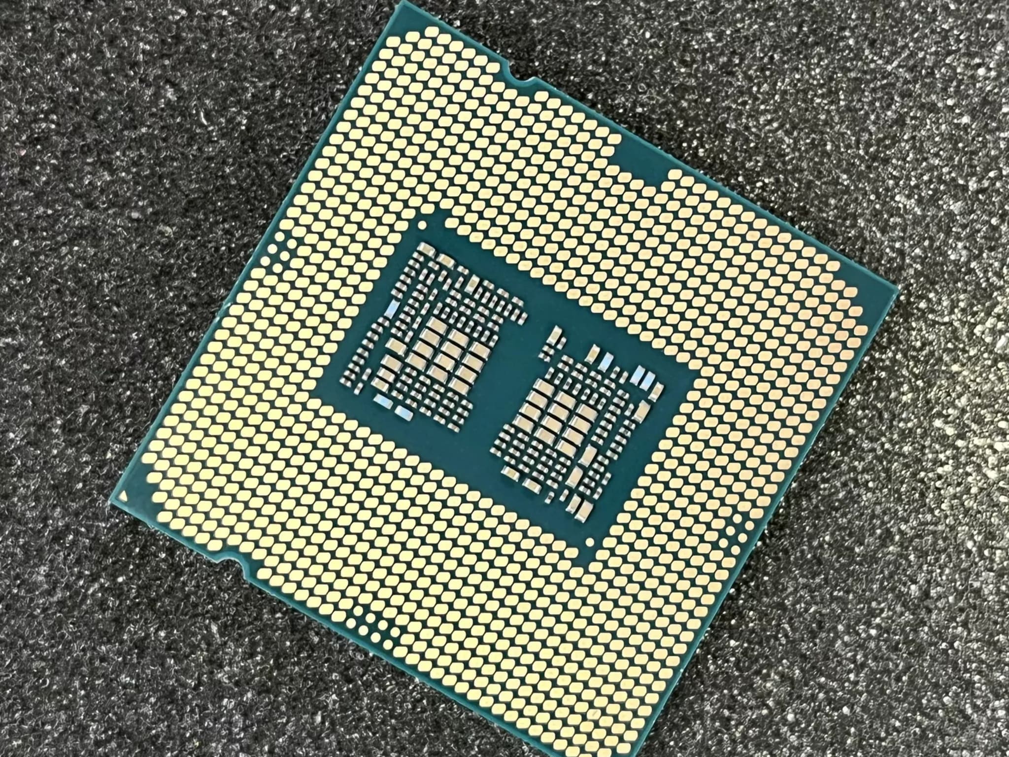Intel Core i3-12100F CPU LGA 1700新品 Amazon.com: Intel Core i3-12100F 3.3GHz 4 Core LGA1700