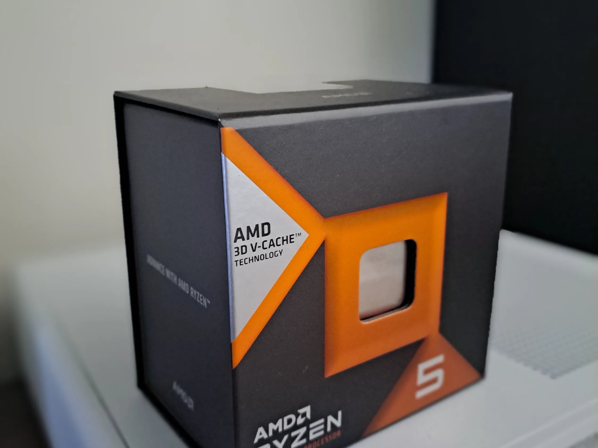 Box版 AMD Ryzen5 7600X3D CPU AMD launches Ryzen 5 7600X3D: Microcenter exclusive six-core