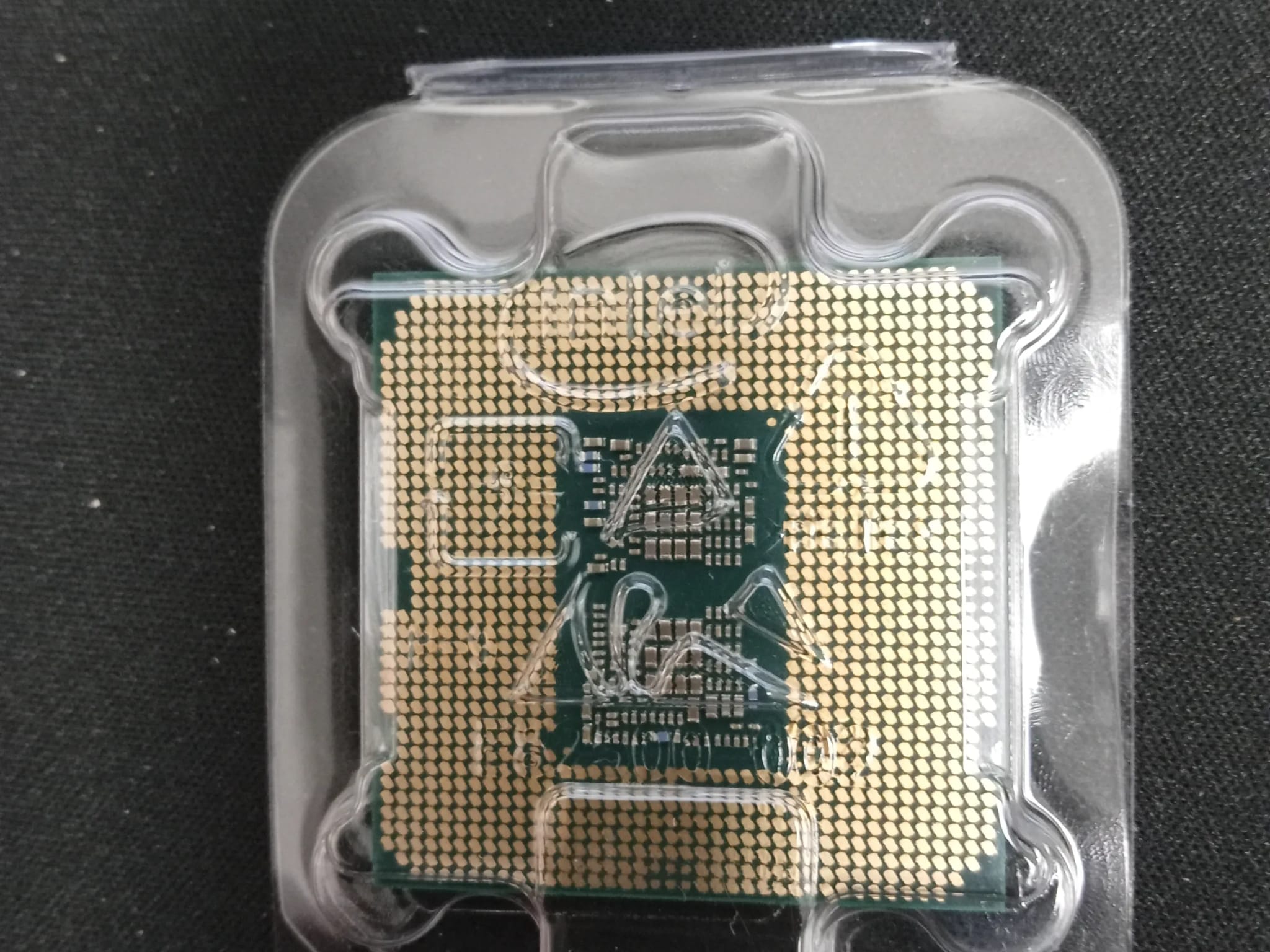 【yoyoyo】Core i9-10900 Intel Core i9-10900 Processor (5.2 GHz, 10 Cores, Socket