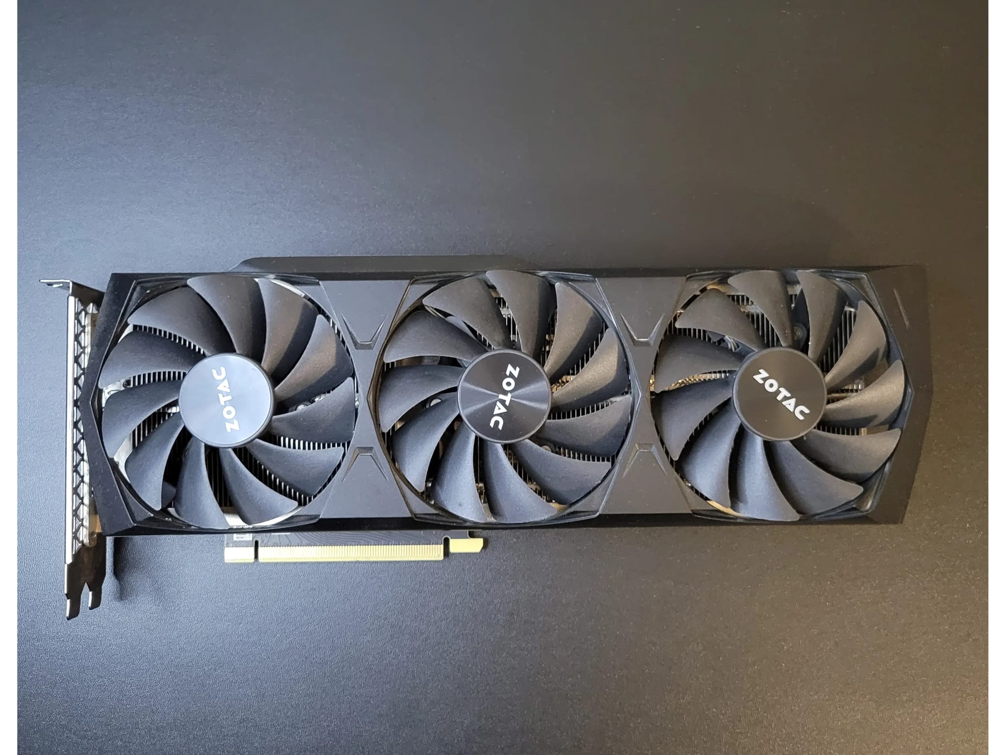 ZOTAC RTX3070 8GB 【ジャンク】 Amazon.com: ZOTAC GAMING GeForce RTX 3070 Twin Edge OC 8GB