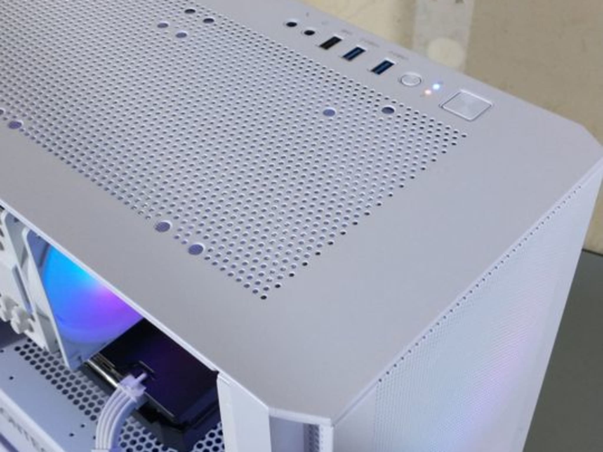 PCパーツ i3 12100F White Mid Range PC Build | Intel i3-12100F | RX 6600 | 16GB