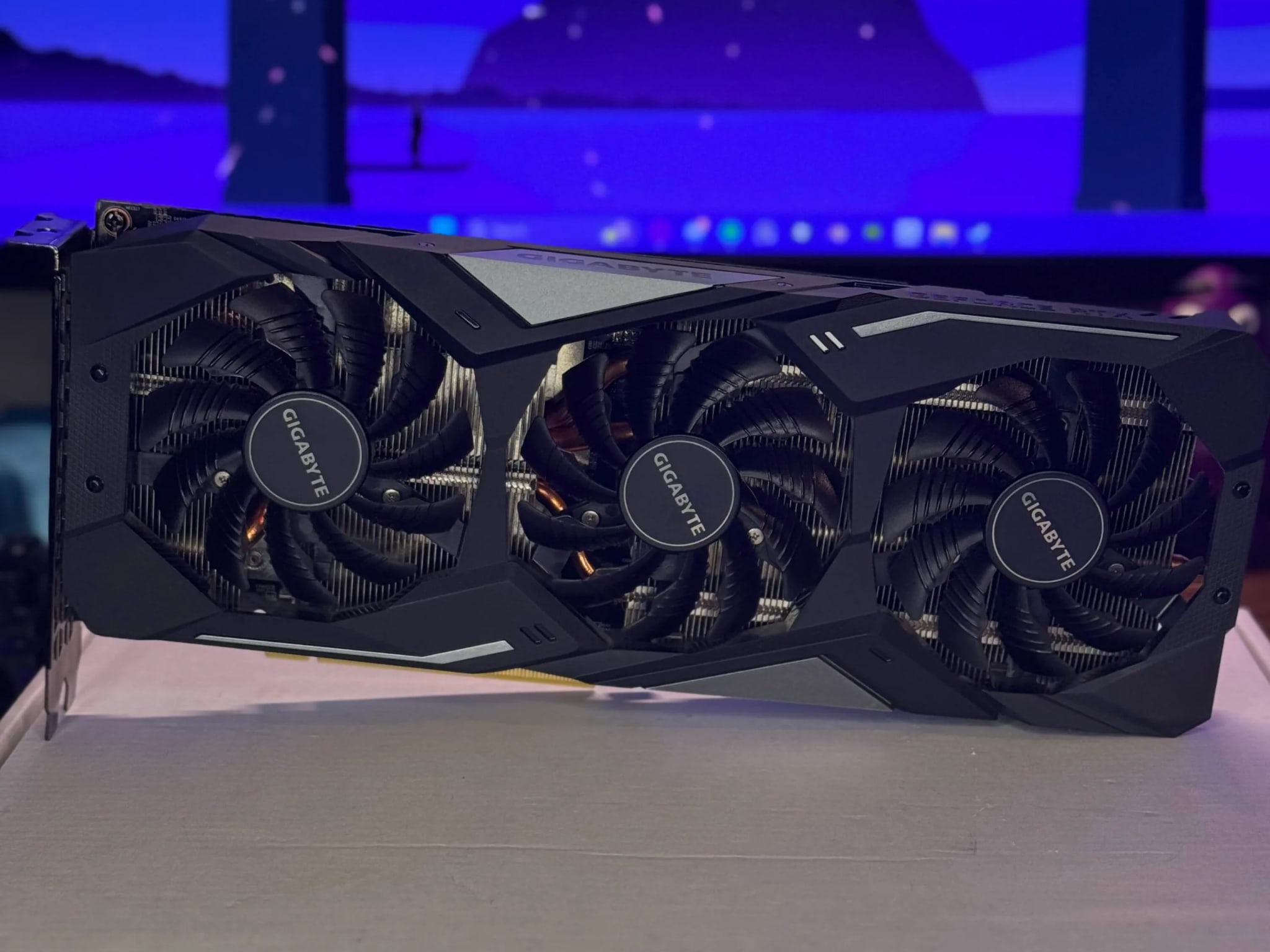 🔥GIGABYTE GeForce RTX 2060 SUPER GAMING 3X OC | Jawa