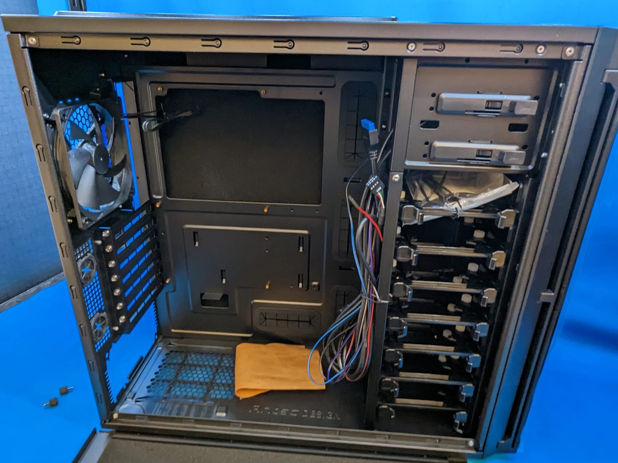 antec p100 　GTX 980 　i7 3770 antec p100 GTX 980 i7 3770