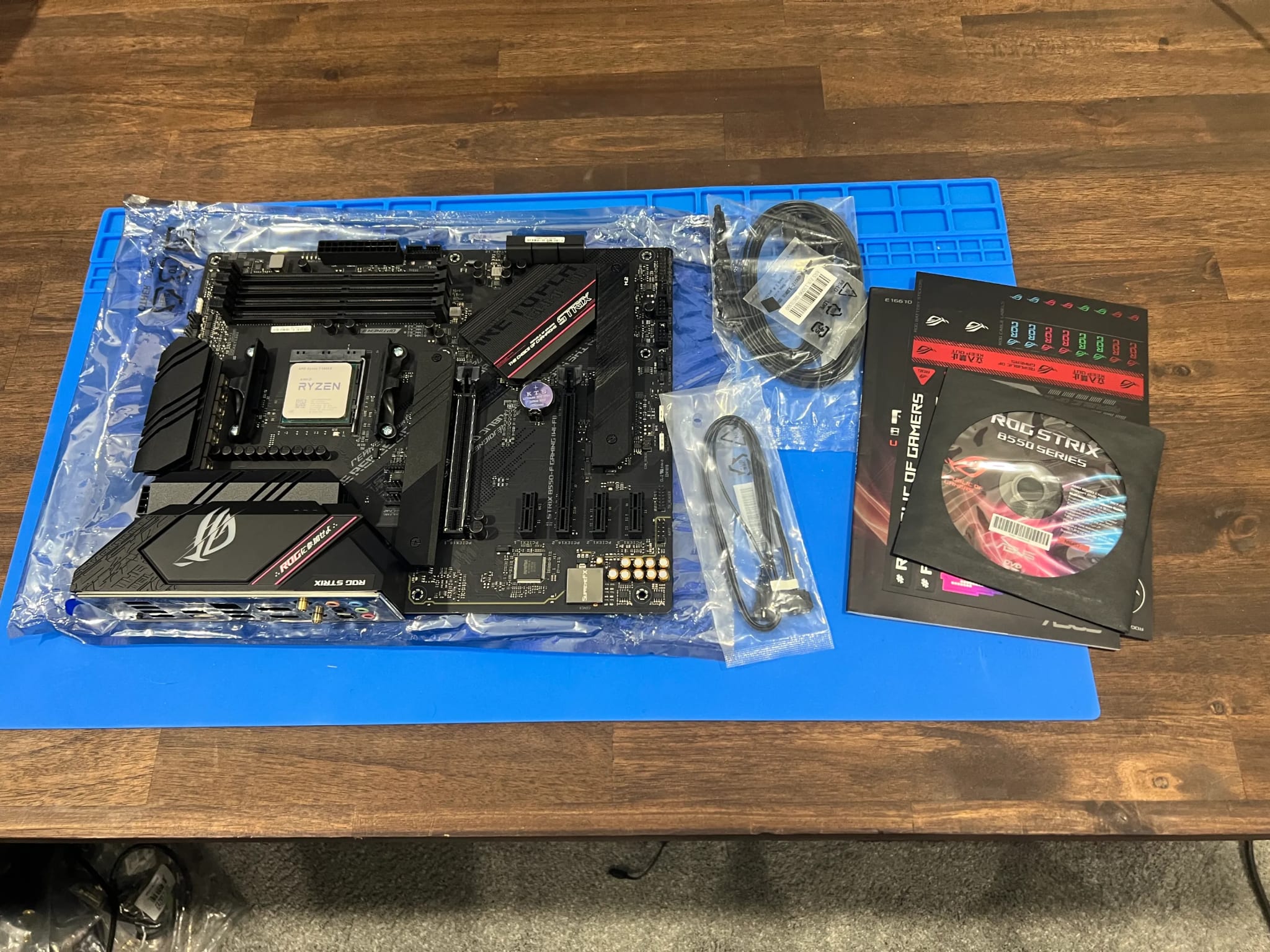 CPU Ryzen 5800X+ROG STRIX B550-F wifi +32GB Amazon.com: AMD Ryzen 7 5800X 8-core, 16-Thread Unlocked